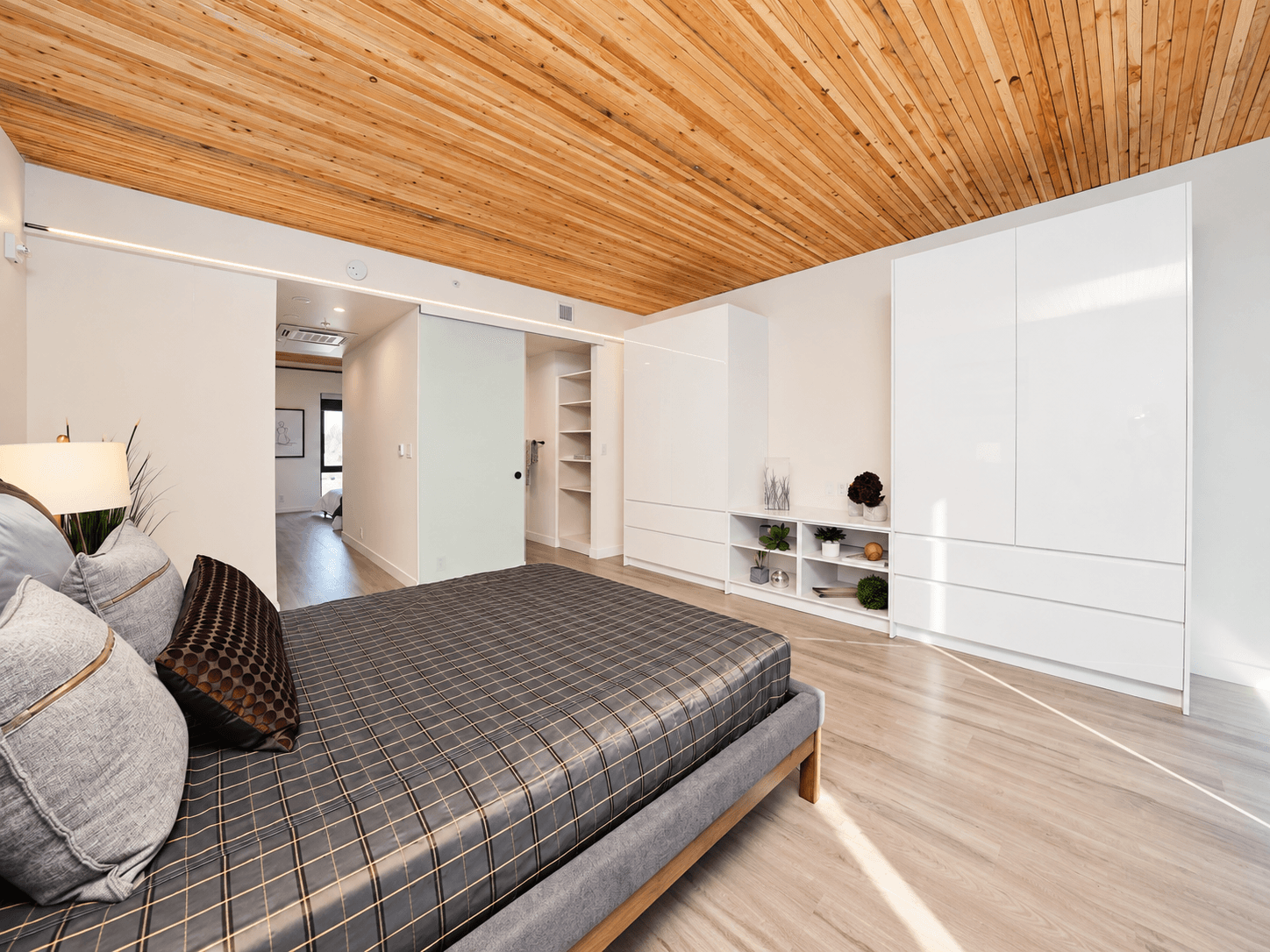 123 James Ave - 2Bed 1Bath - Photo 3