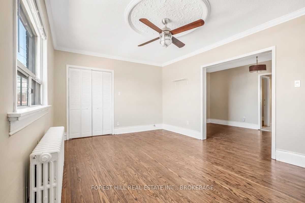 634 Vaughan Rd - Upper - Photo 2