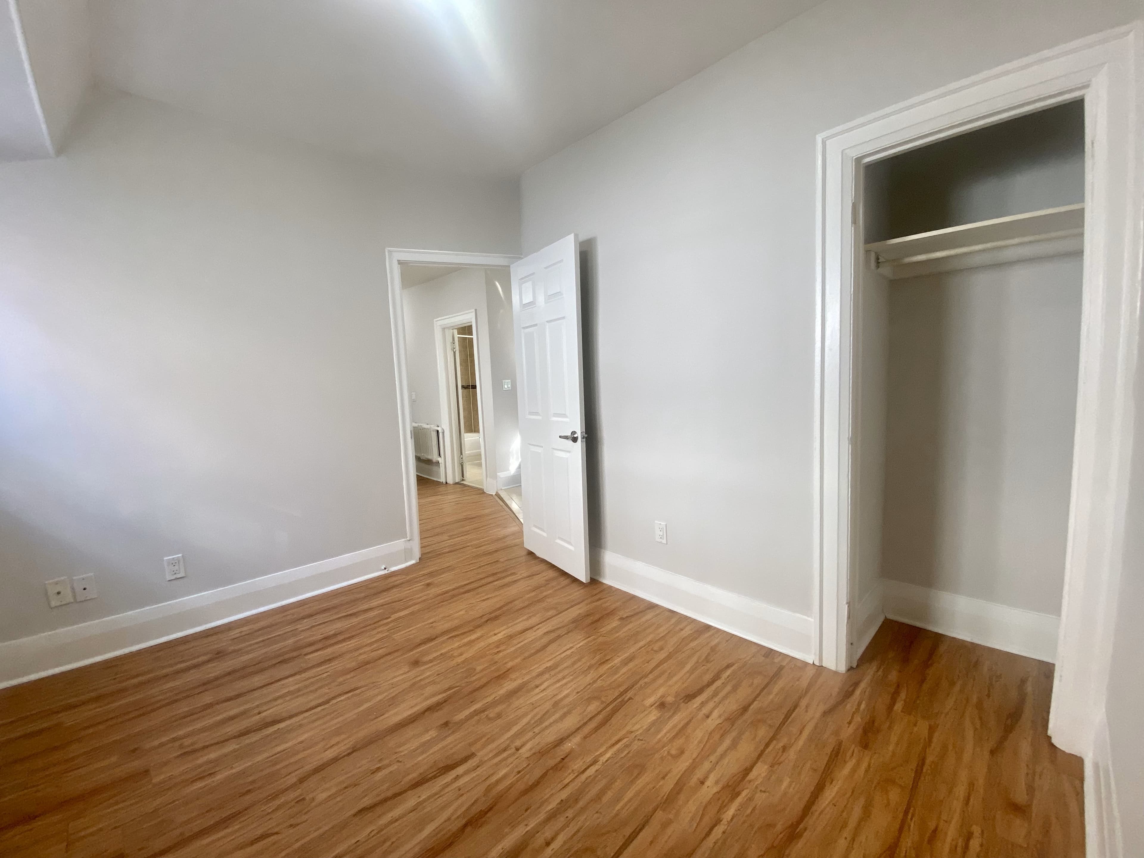 341 St Clair Ave W - Suite E - Photo 7