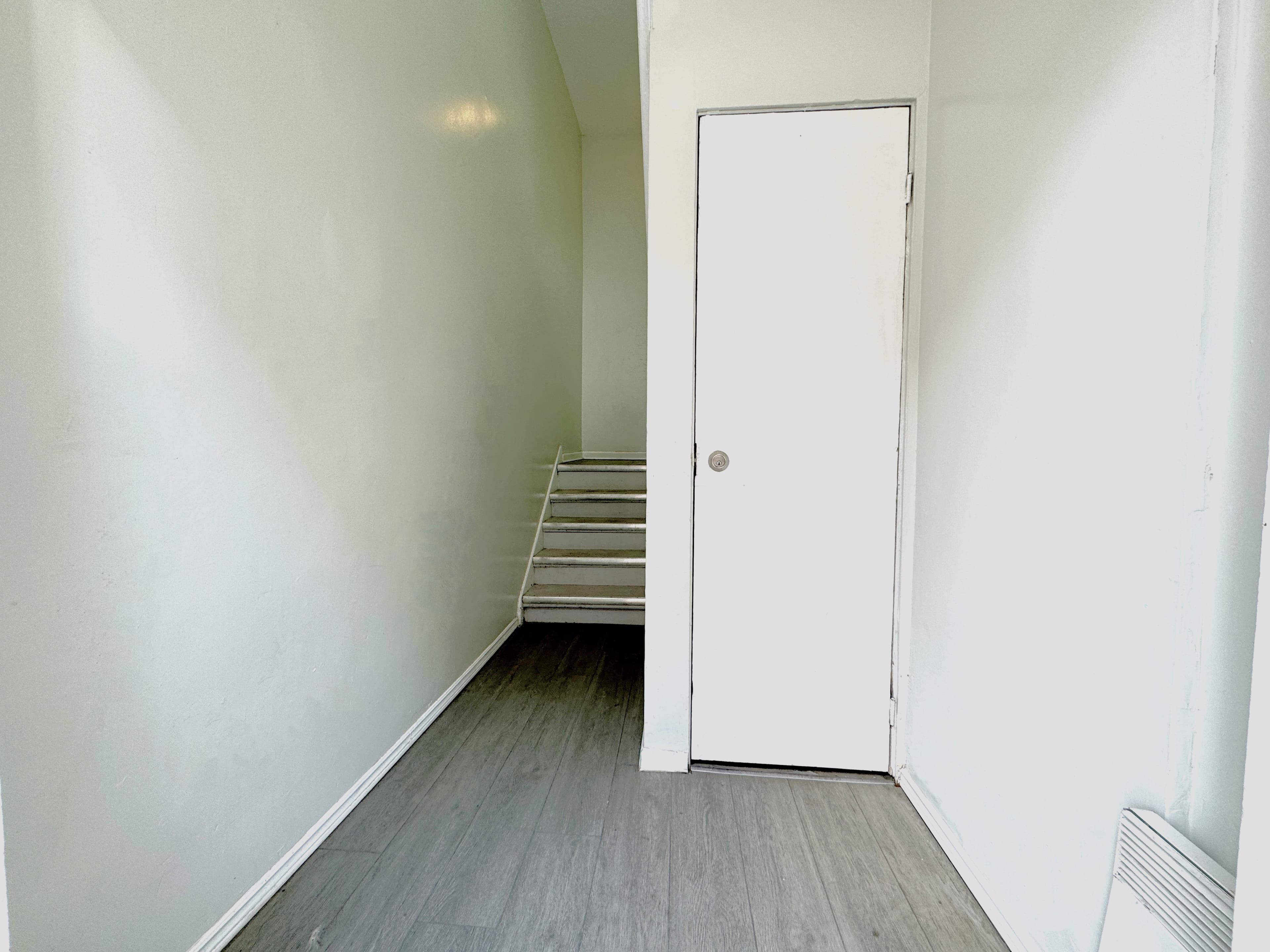 249 Logan Ave - 3 - Photo 10