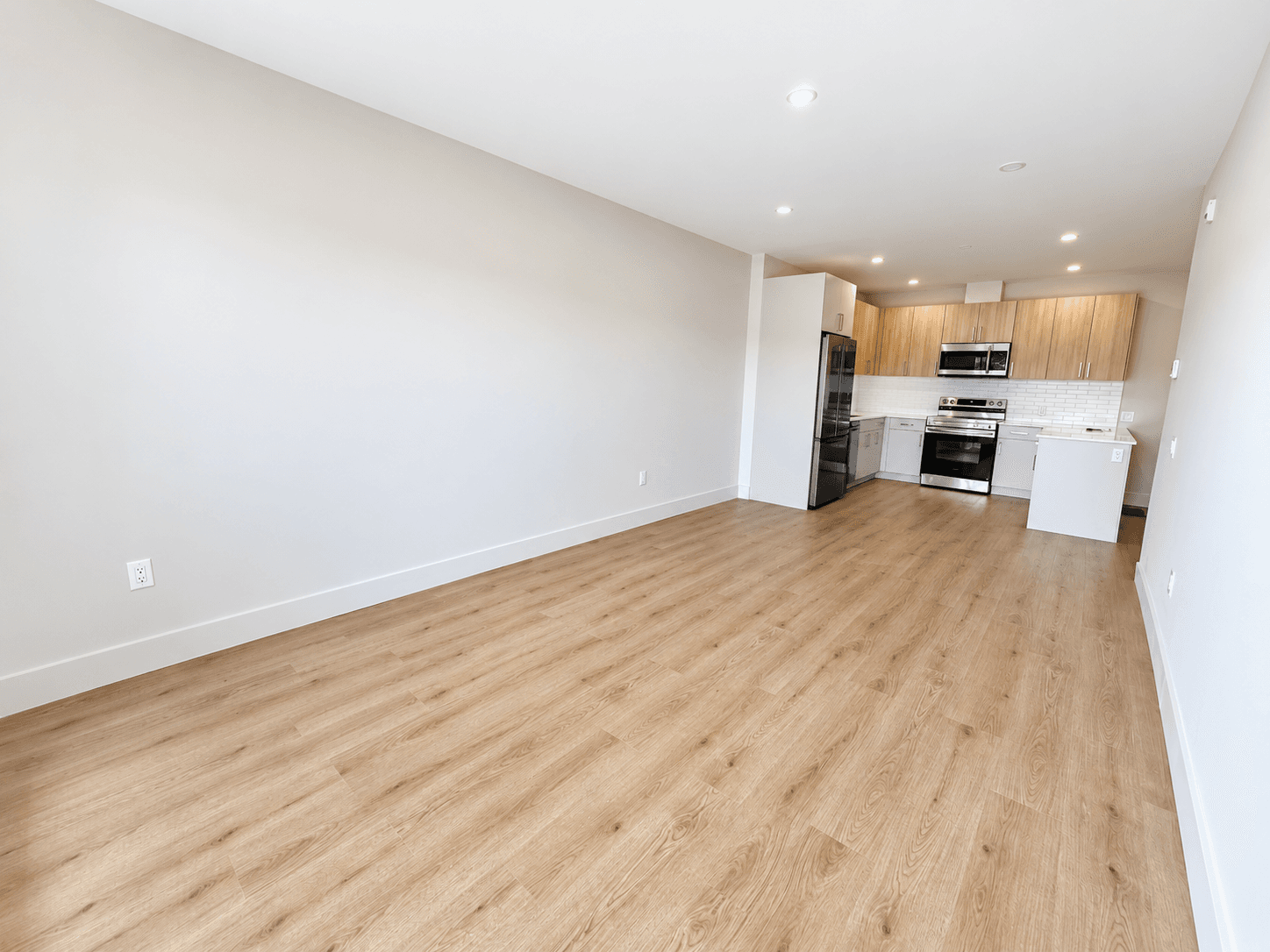8 Hutt Lane - Interior Unit - Photo 2