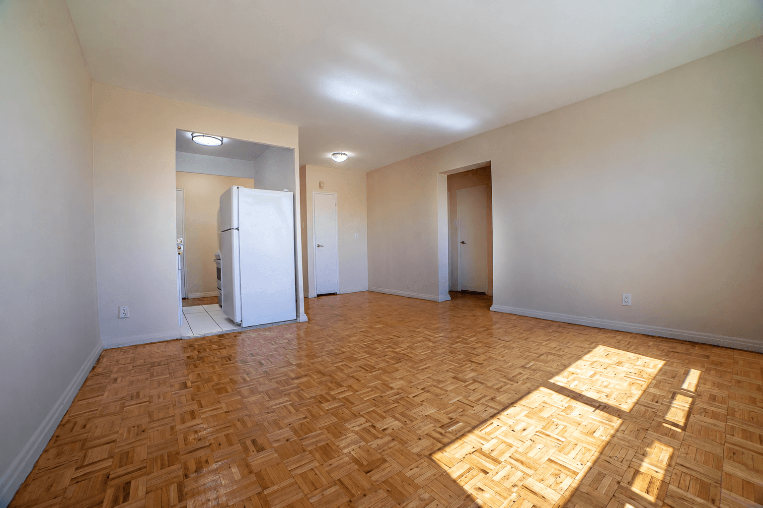 320 - Lakeshore Blvd W - Photo 4