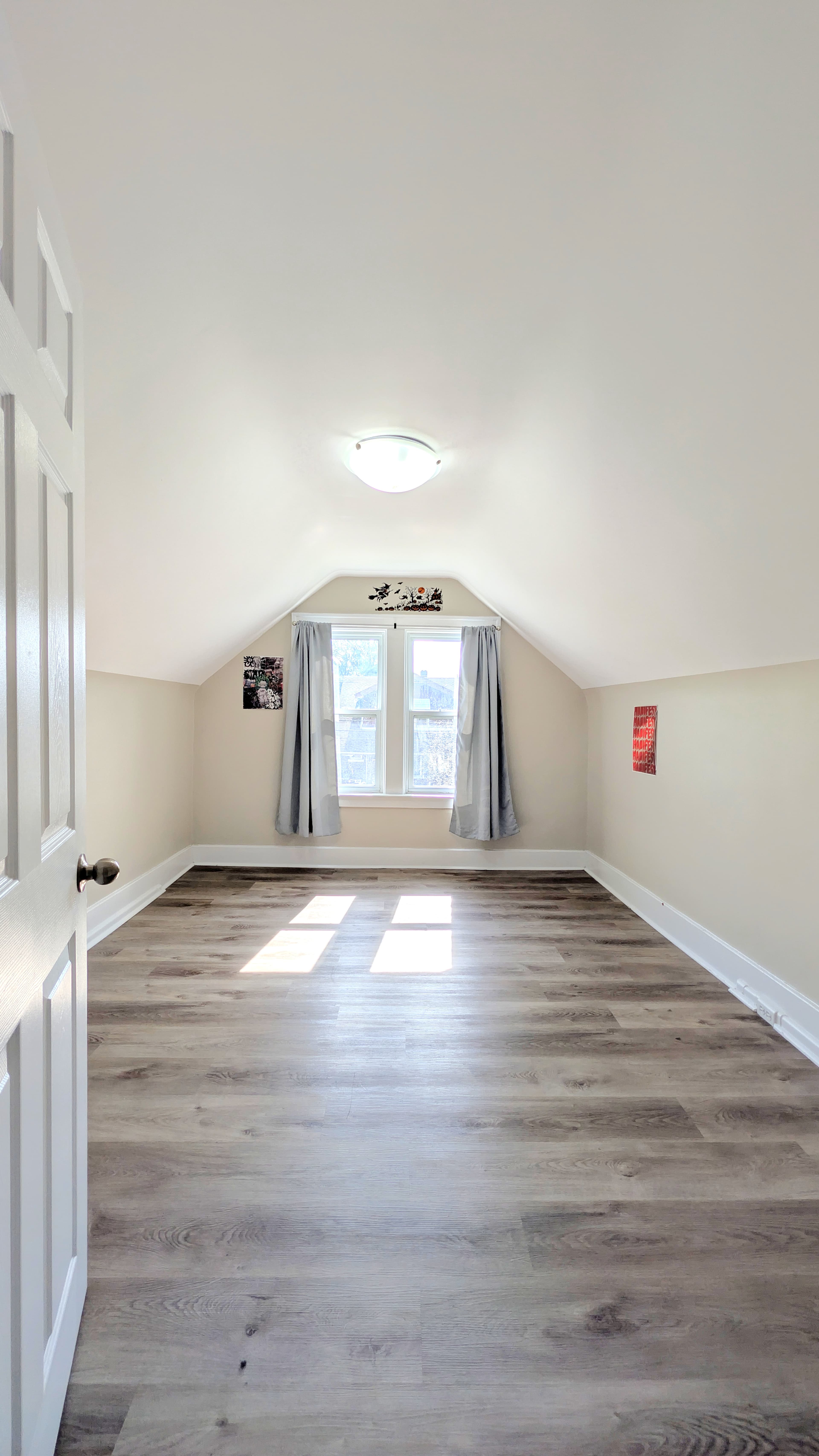 1580 Dufferin - Upper - Photo 17
