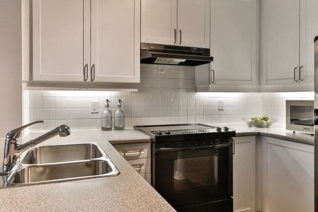 901 Queen St W - 406 - Photo 8