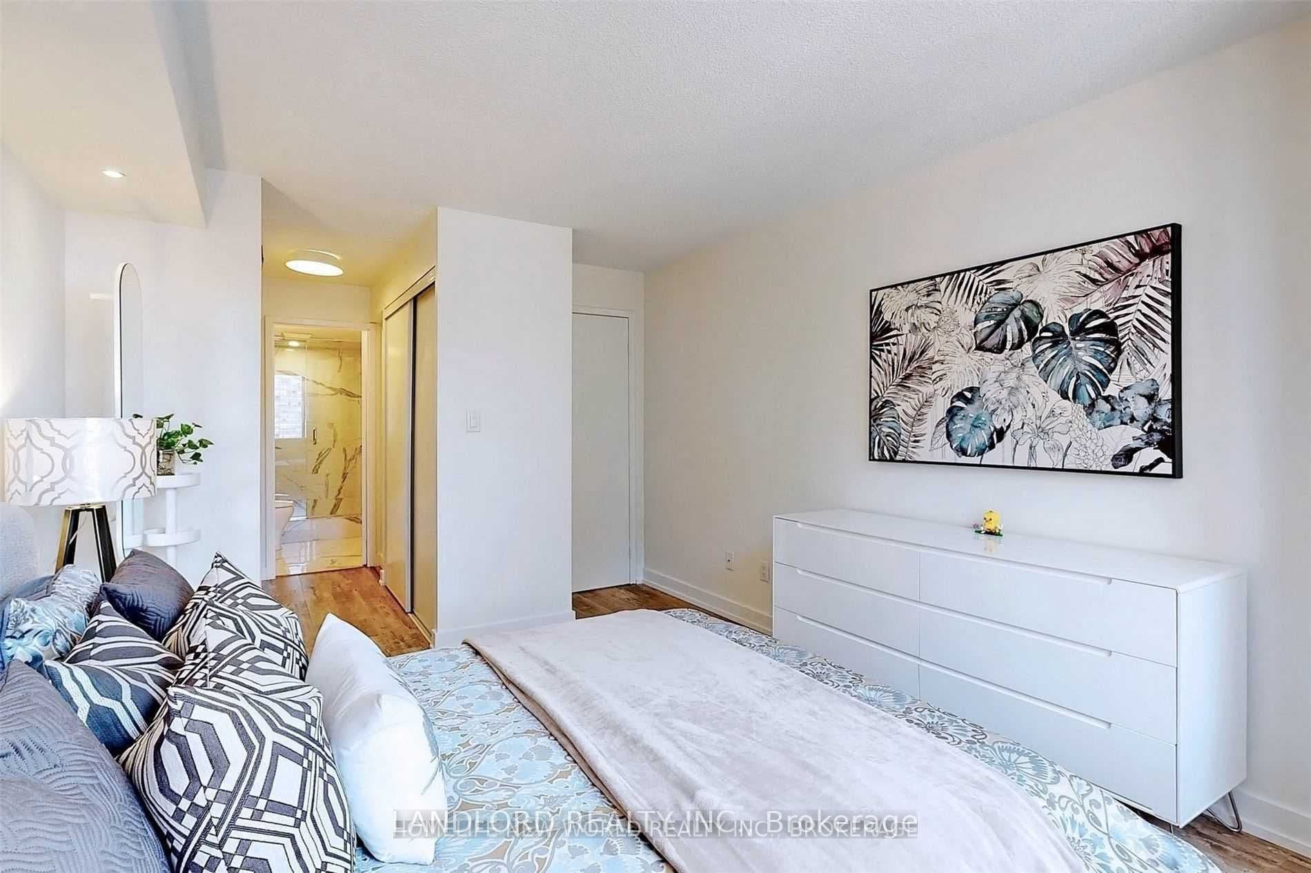 25 Grenville St - 2208 - Photo 8