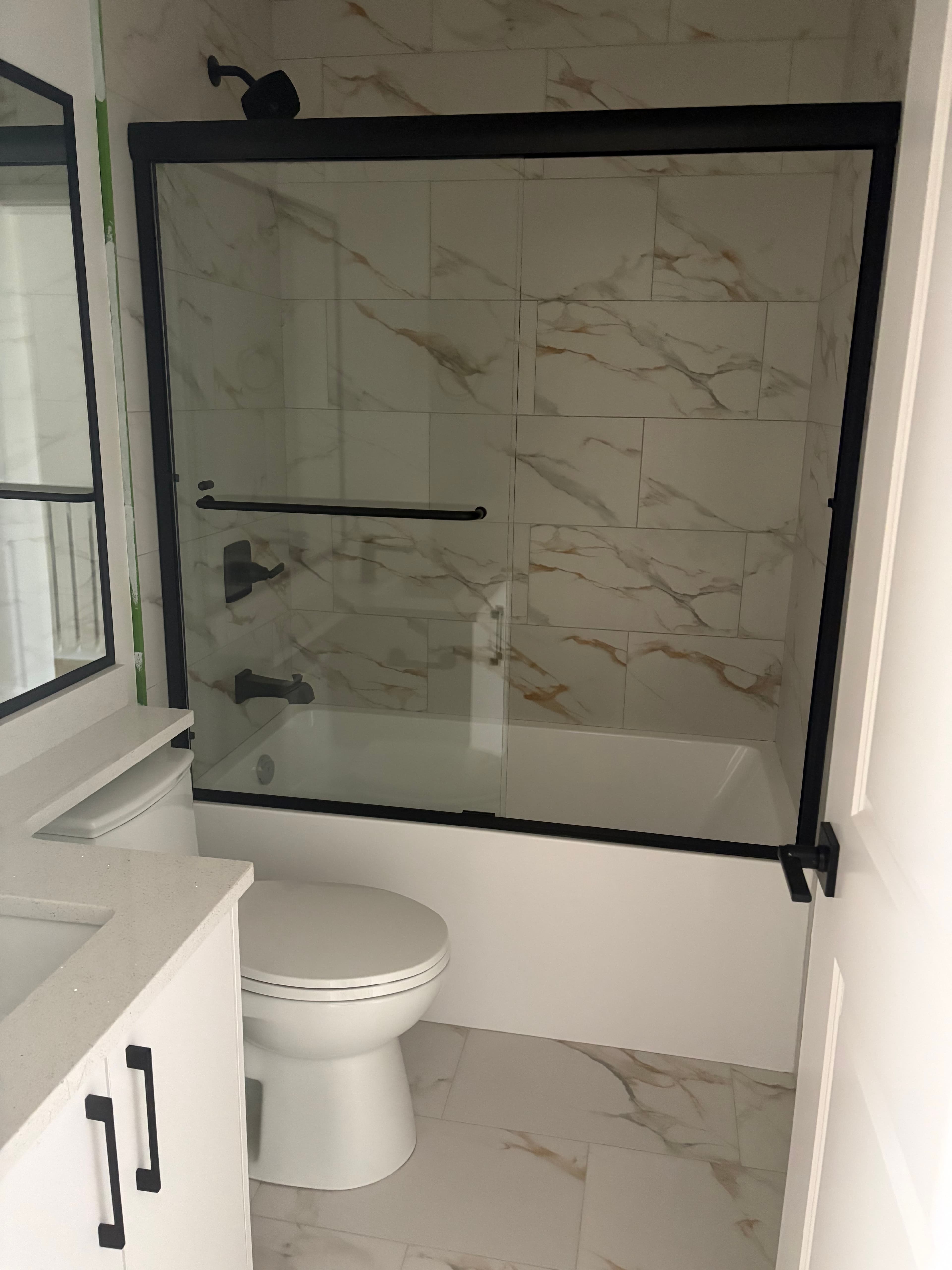 8903 - Upper - Photo 2