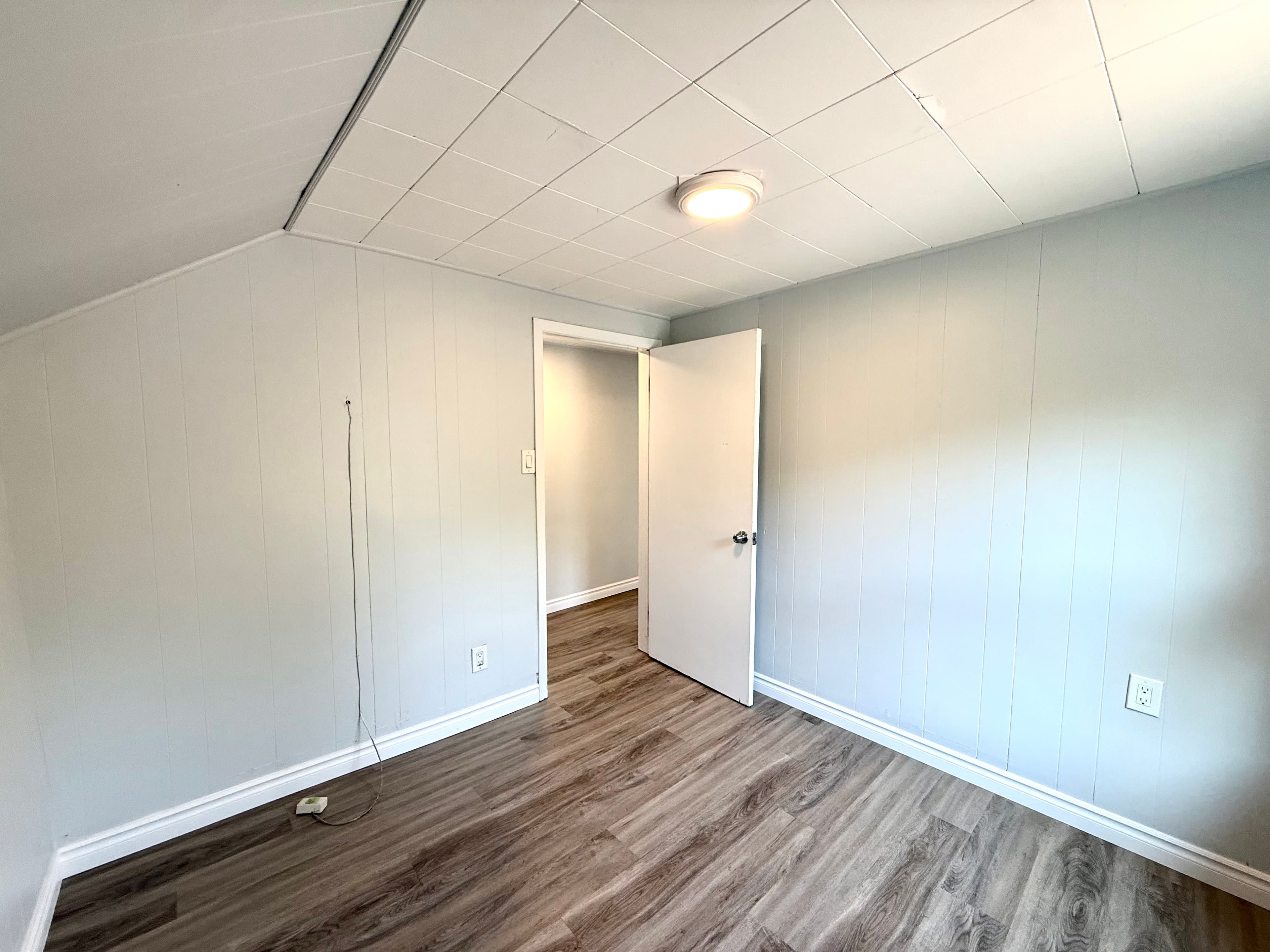 Upper - 26 Albina Street Welland Ontario L3C 1P3 - Photo 8