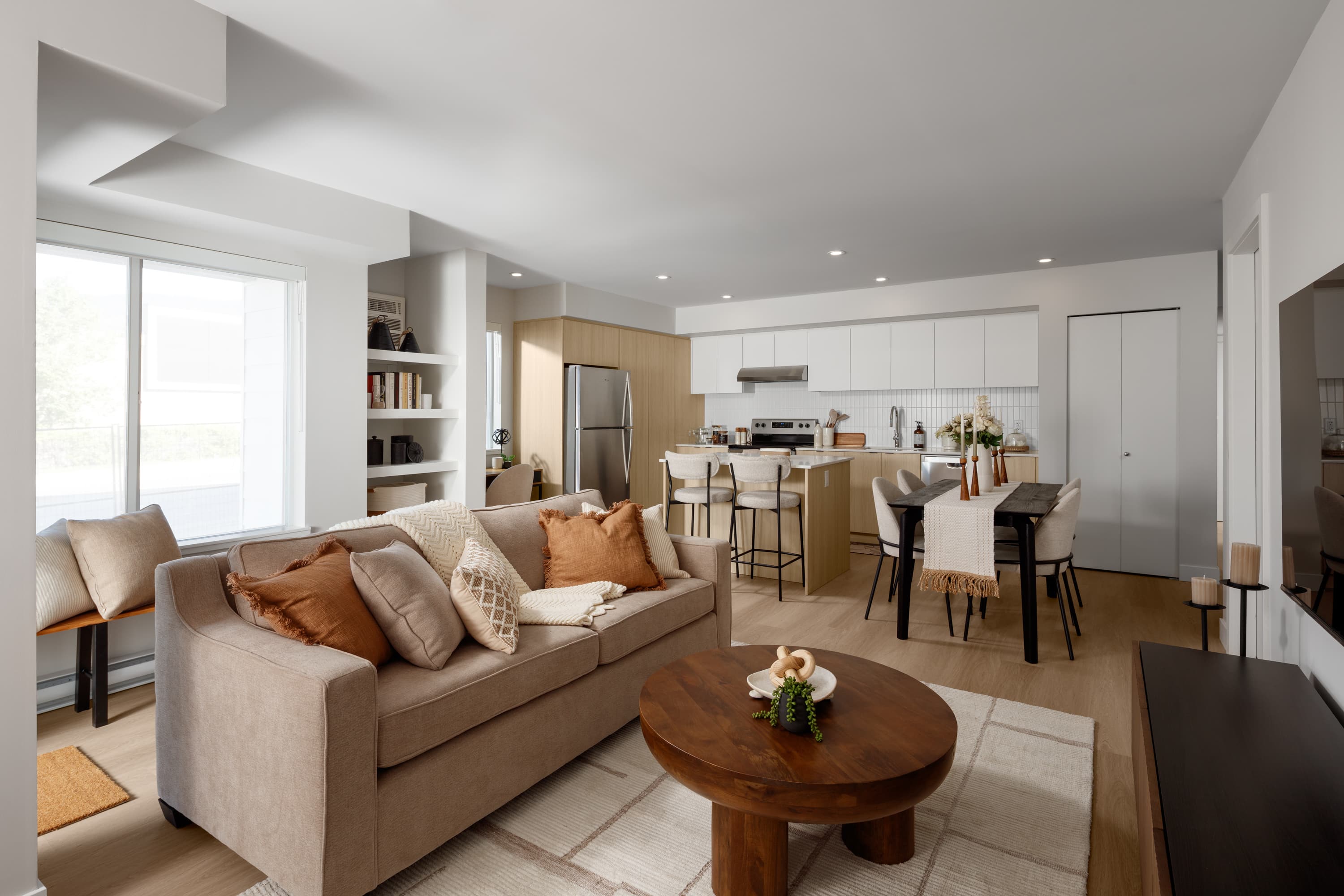 Brand New 2-Bed Corner Unit - Pet Friendly Apartment - West Kelowna - Photo 2