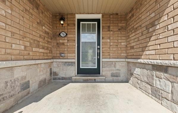 7765 Redbud Lane Niagara Falls Ontario L2H3S2 - Photo 2