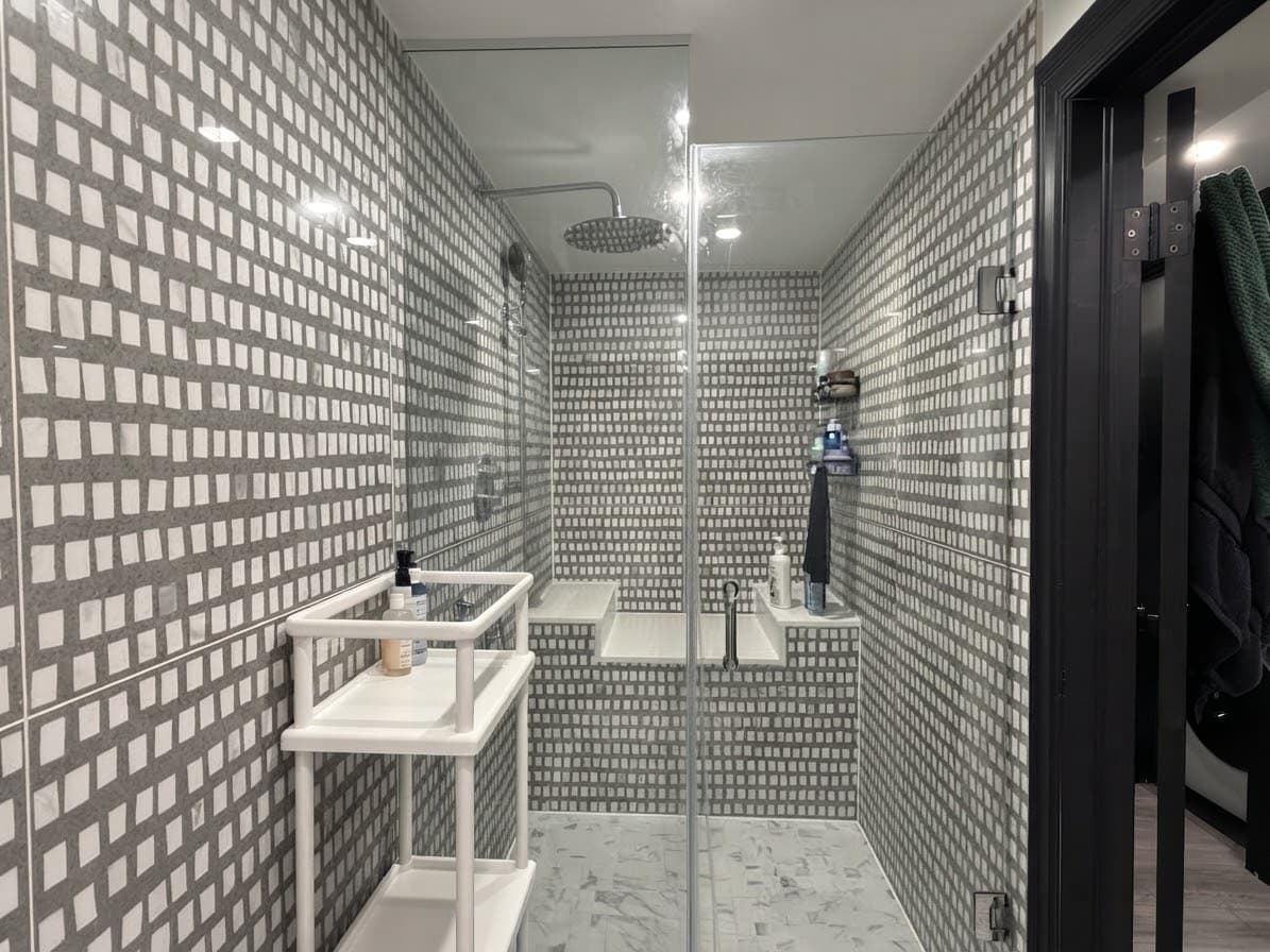 121 Sorauren Ave - 4 - Photo 14