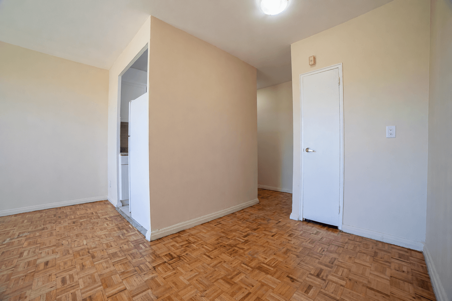 320 - Lakeshore Blvd W - Photo 9