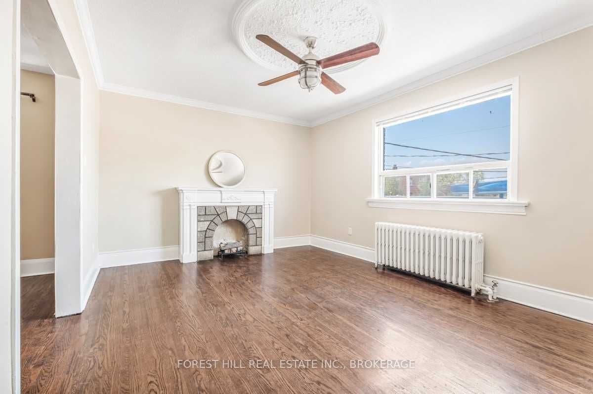 634 Vaughan Rd - Upper