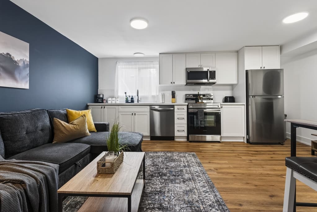 1 BEDROOM - 610 King St E - Photo 3