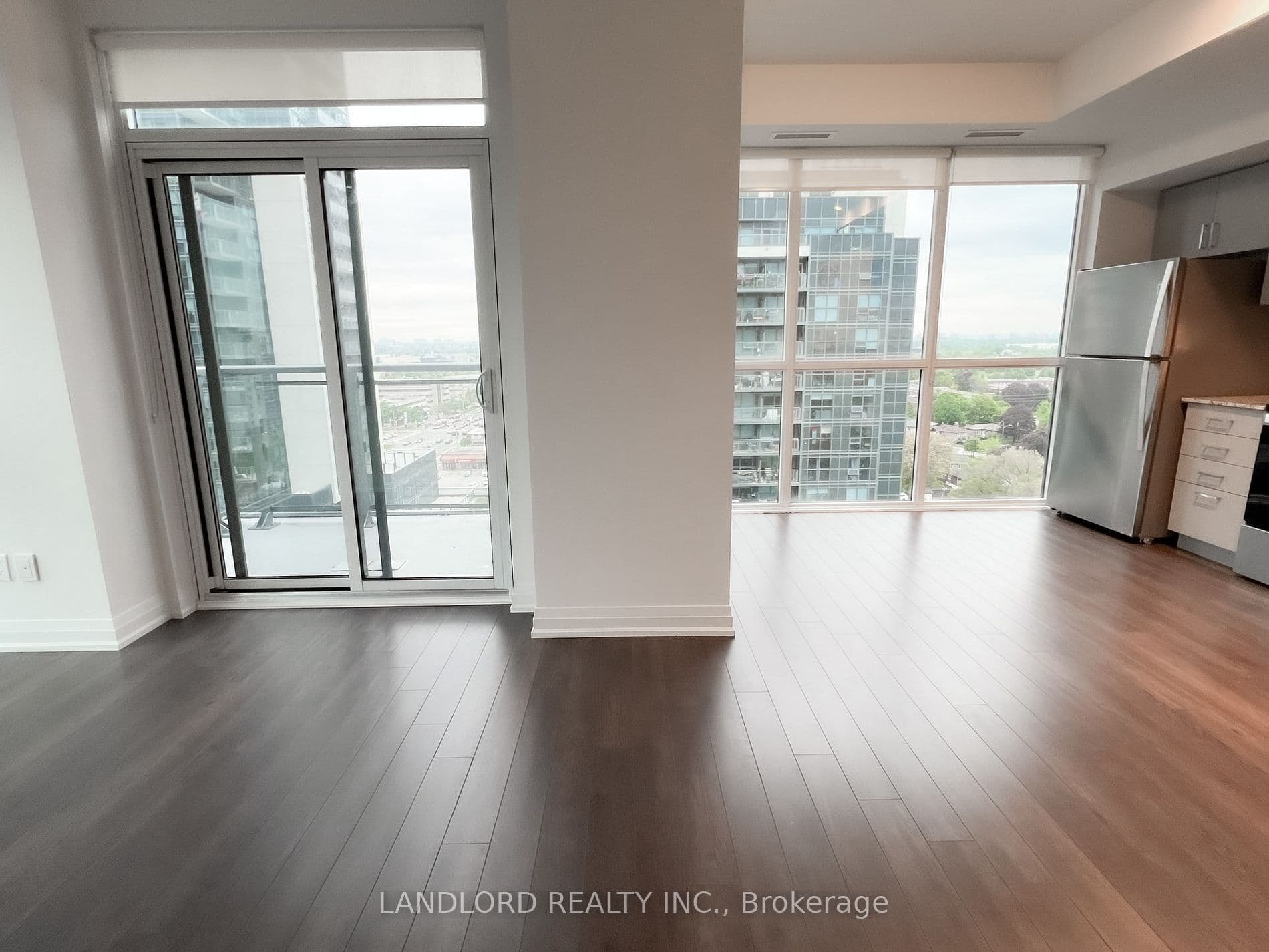10 Meadowglen Place -1202 - Photo 7