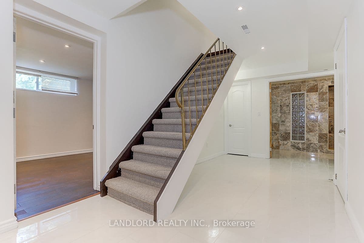 21 Pineway Blvd - Photo 27