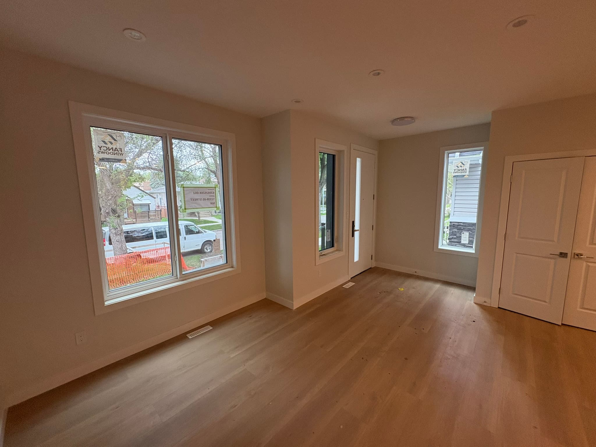 12337 85 Street Upper - Photo 4
