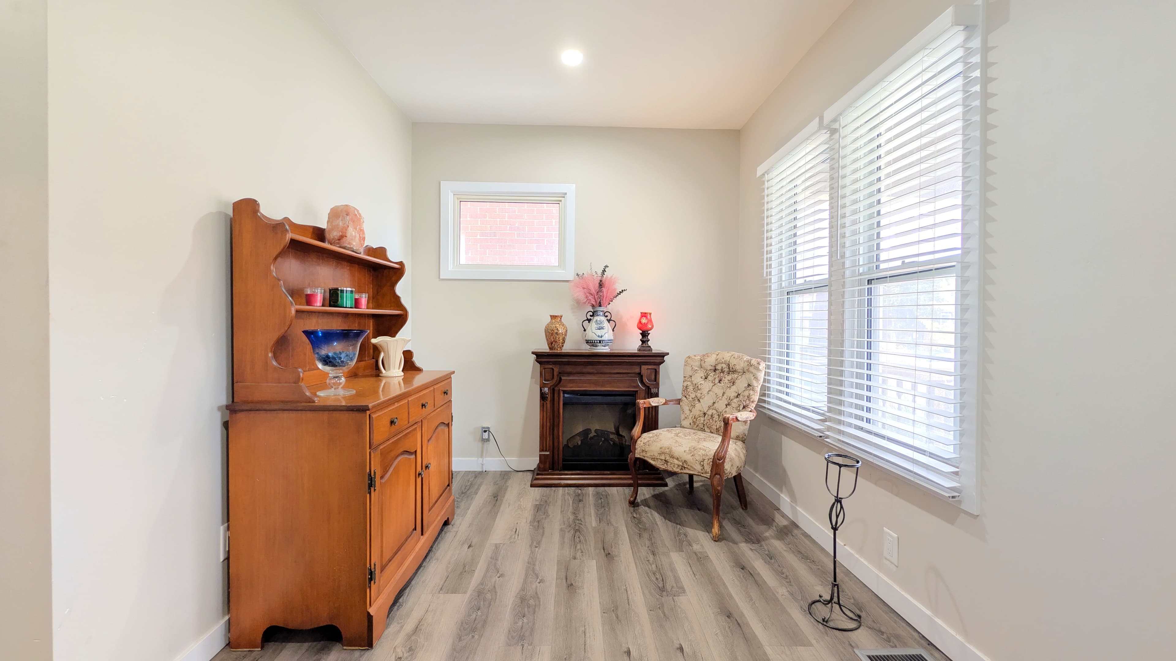 1580 Dufferin - Main - Photo 15