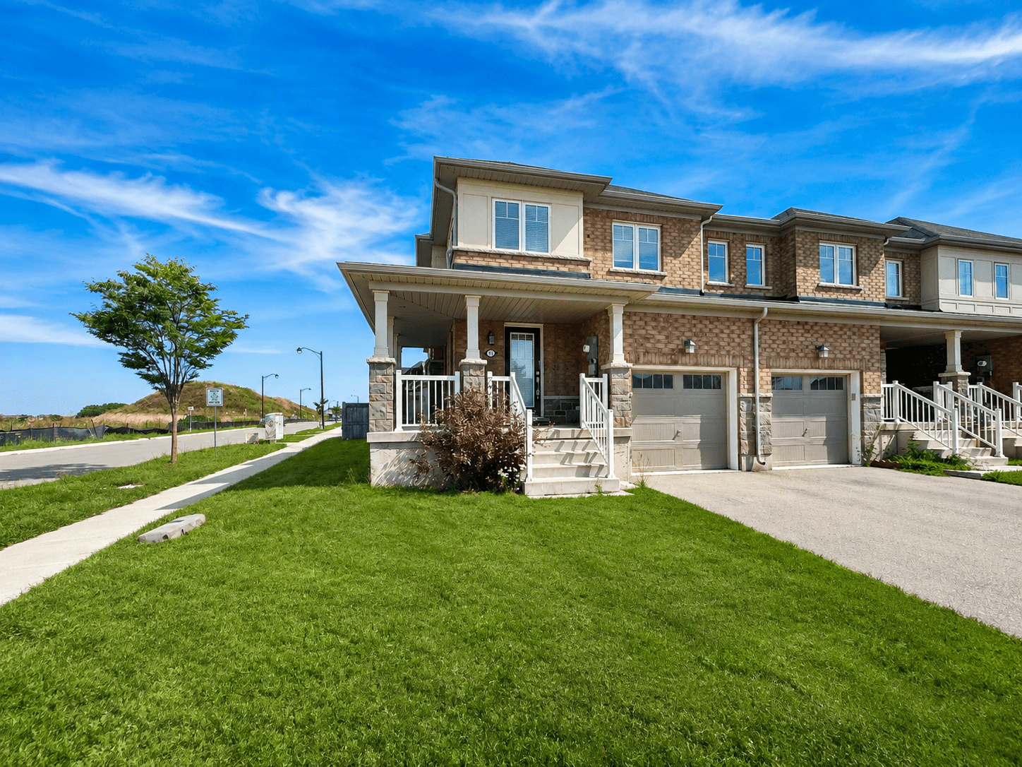 176 MacLachlan Ave