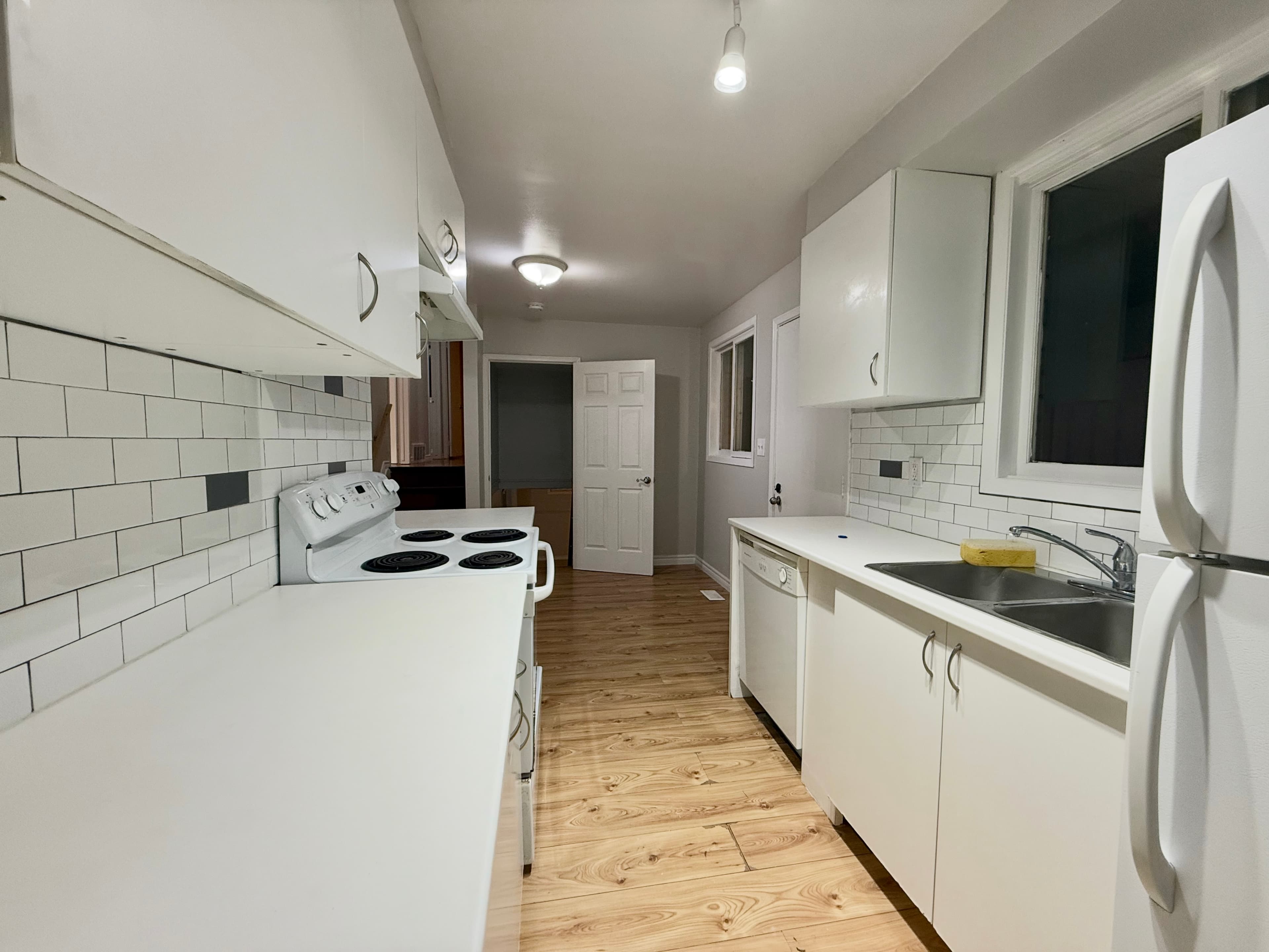 141 Adis Ave Hamilton ON L9C 6T9 - Photo 5