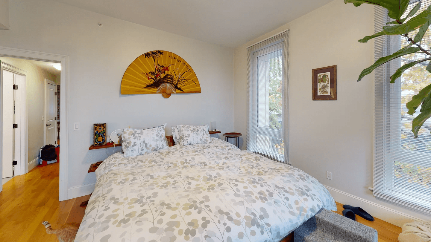 168 Hampshire - Photo 7