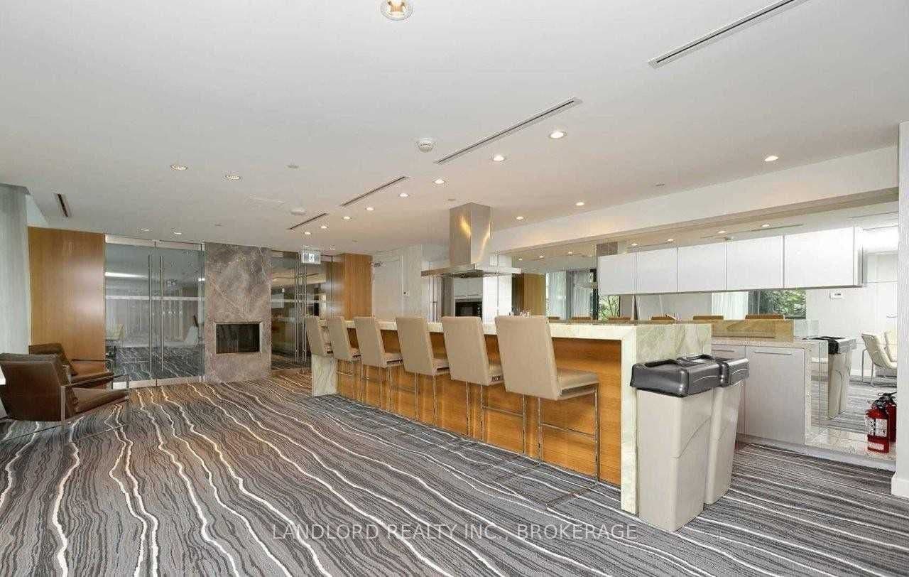 215 Fort York Blvd - 1910 - Photo 21
