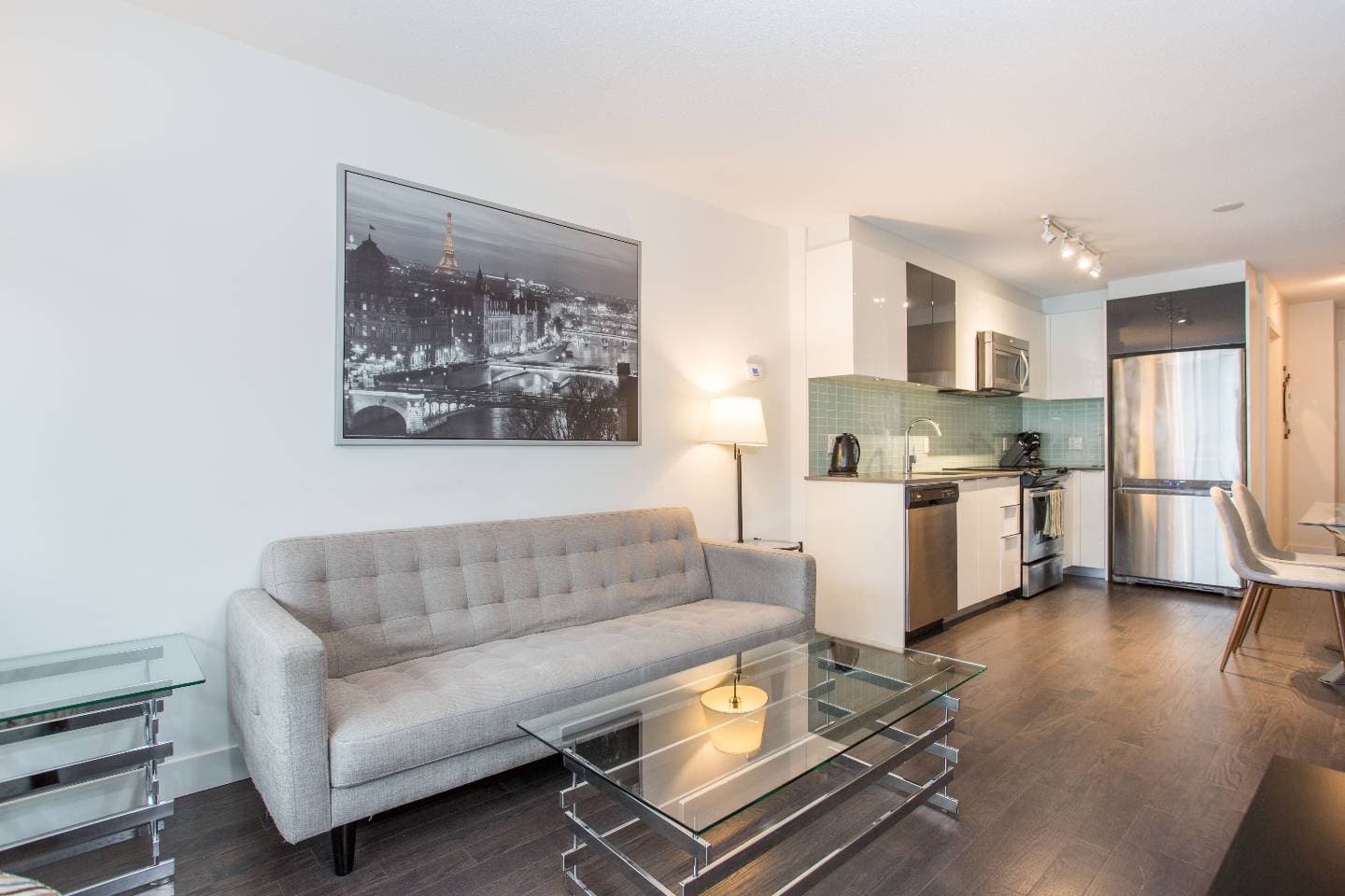 907-1325 Rolston