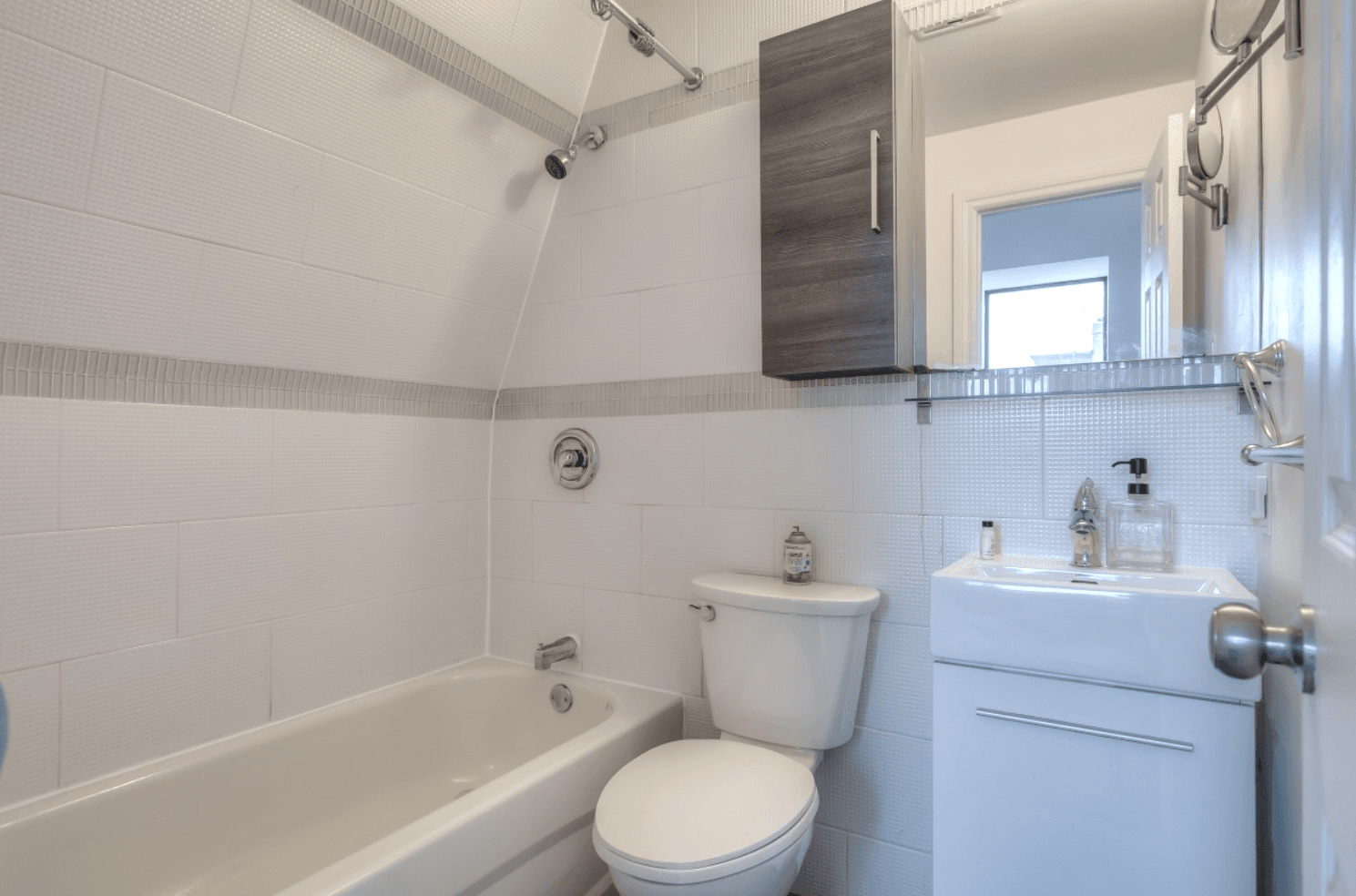 181 Gerrard St E - 404 - Photo 10