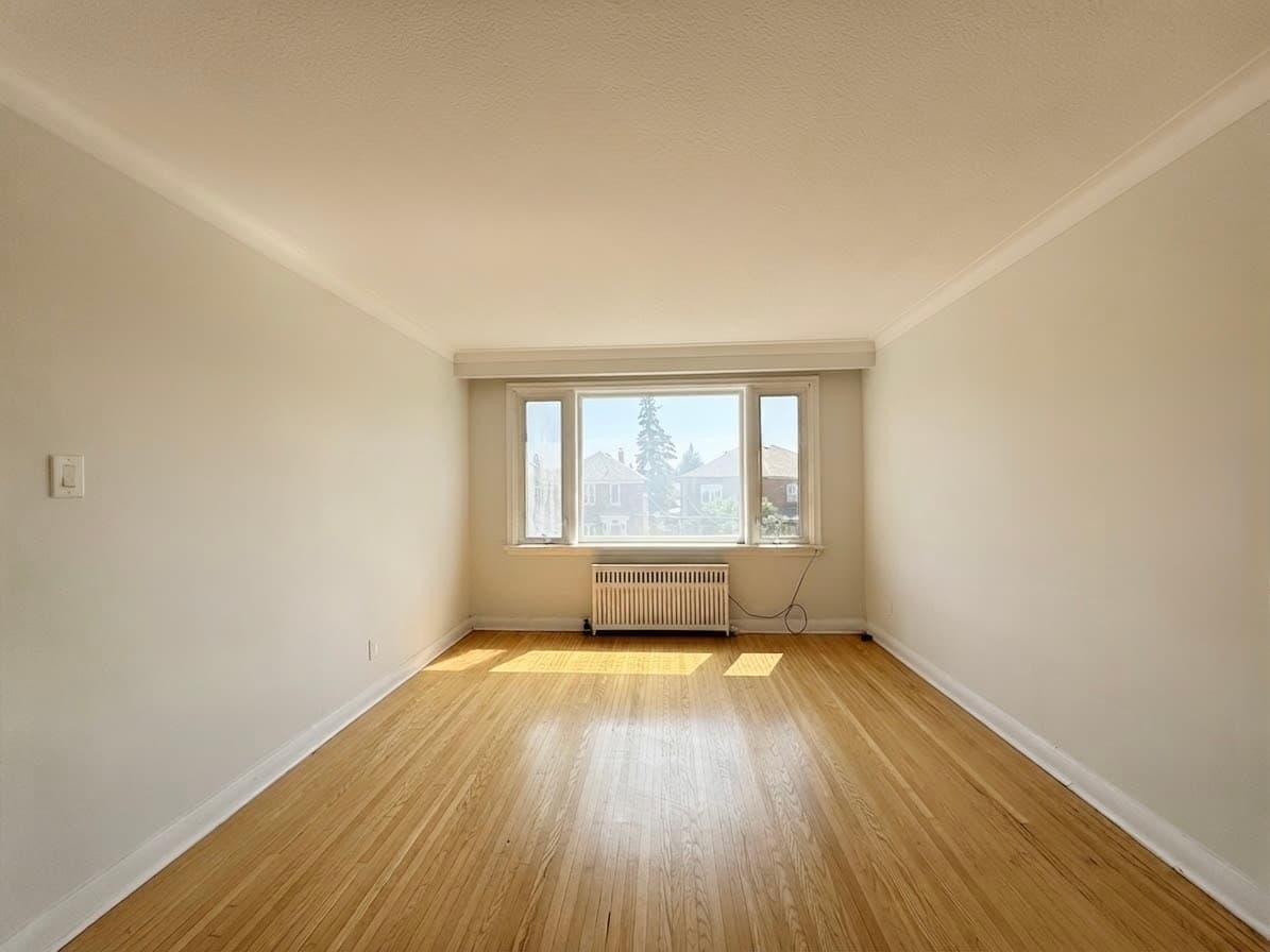 82 Lanark Ave - 2nd Floor - Photo 2