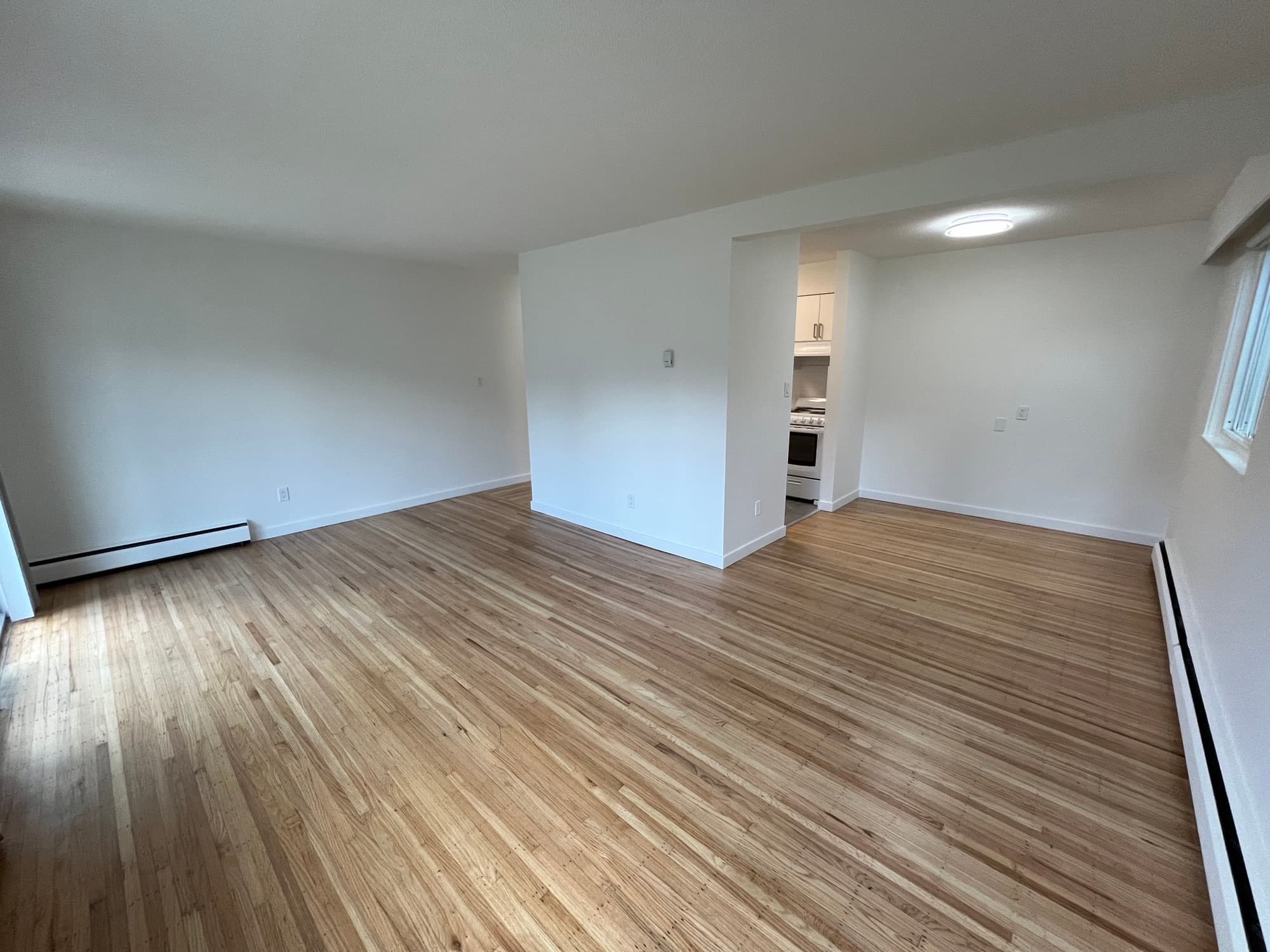 Garibaldi Court - 117 - Photo 5