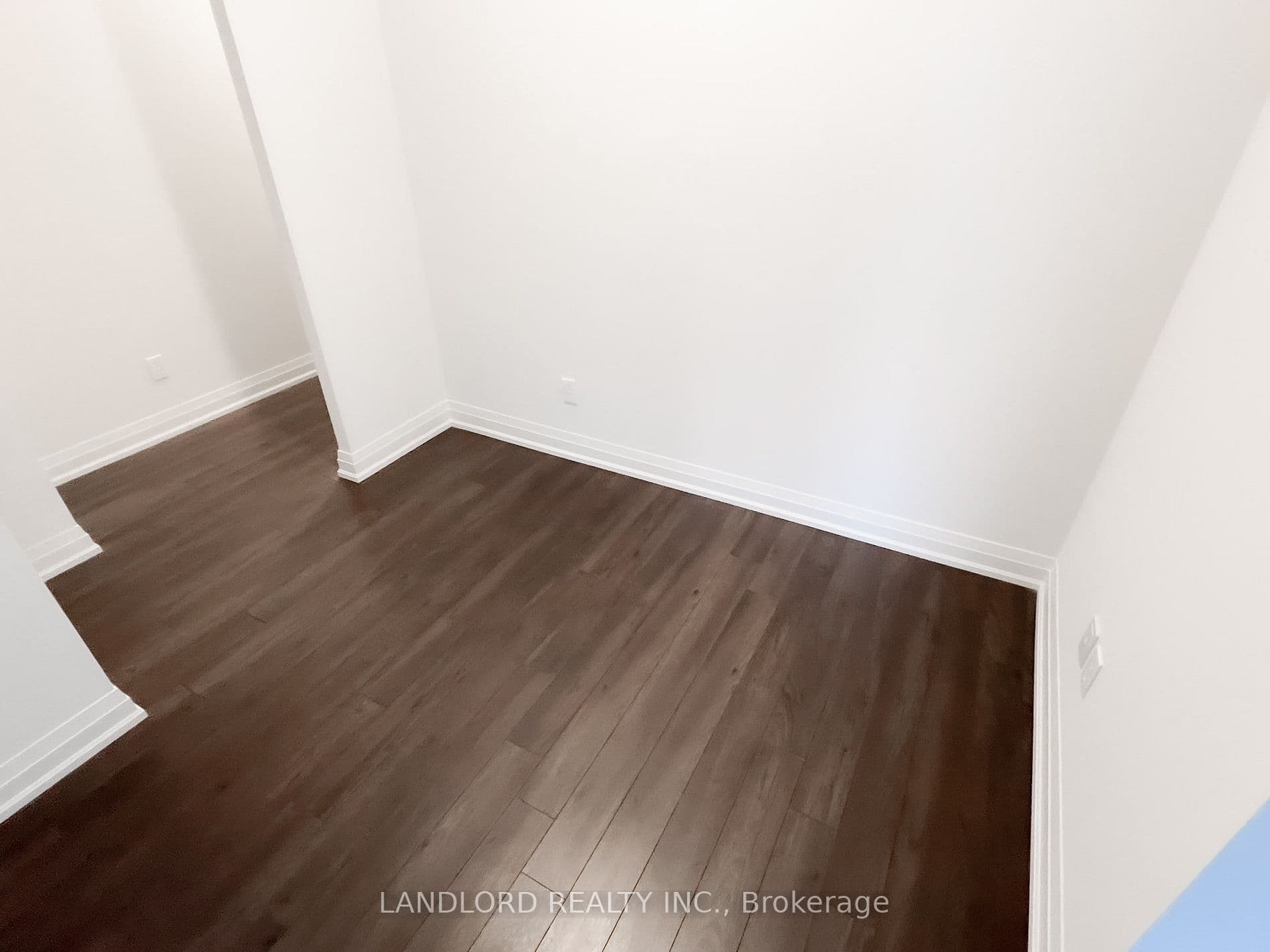 10 Meadowglen Place -1202 - Photo 19