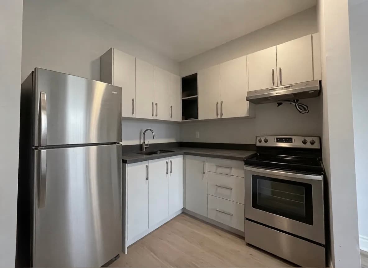 1225 Bloor S W - 8