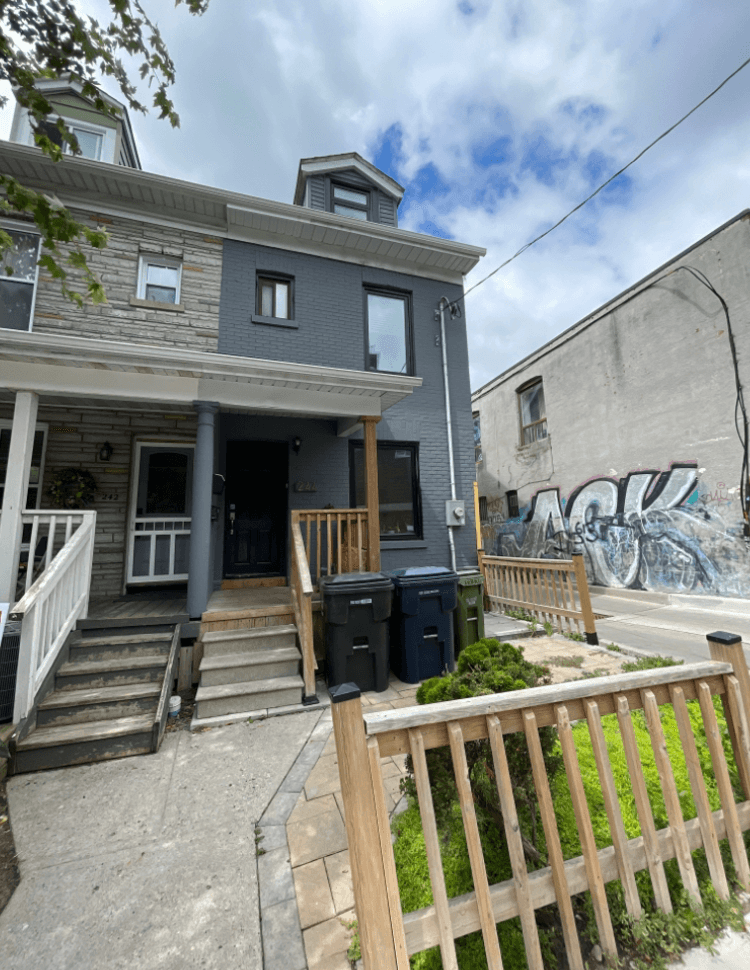 244 Boulton Ave - Lower - Photo 12