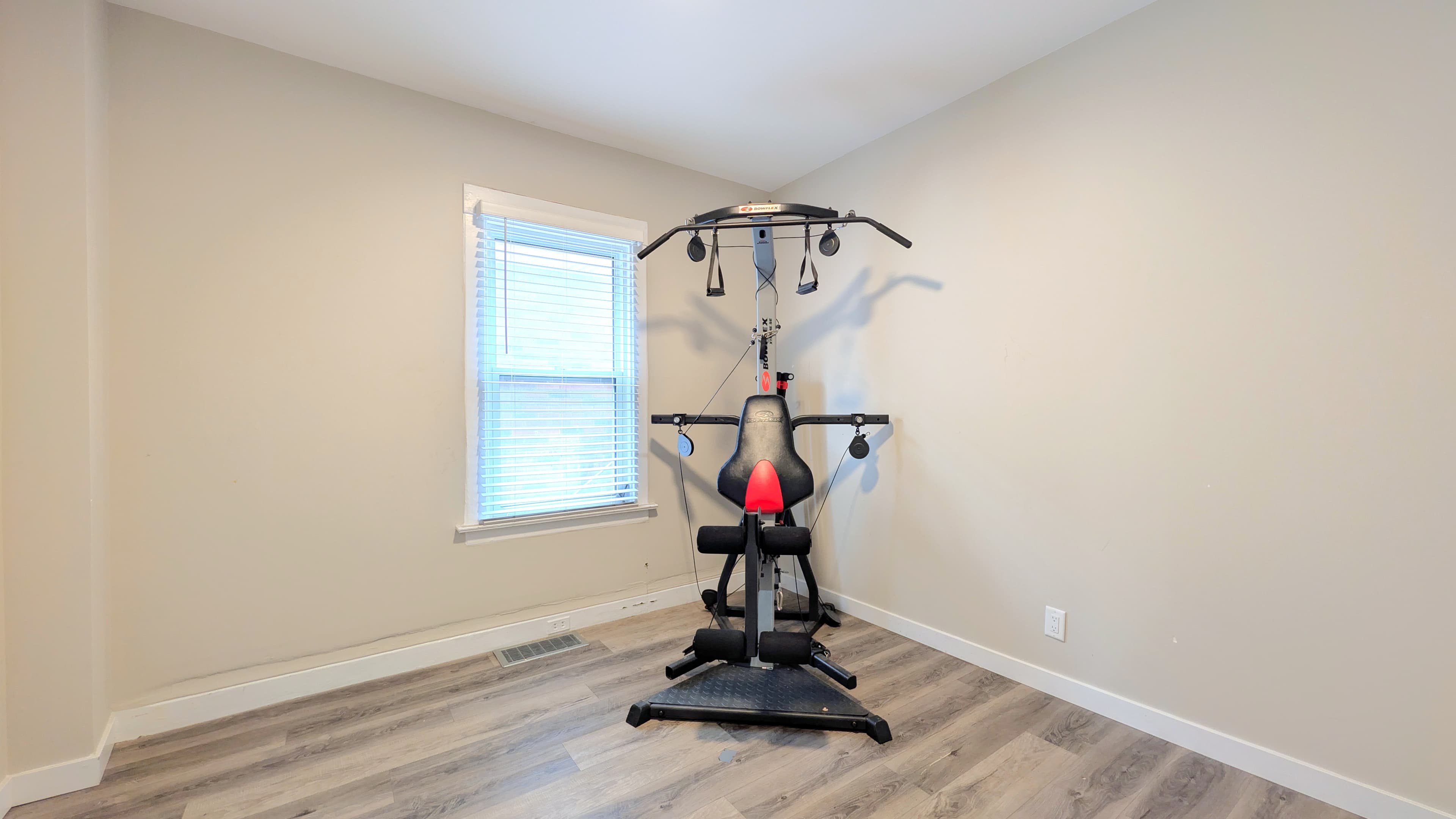 1580 Dufferin - Main - Photo 6