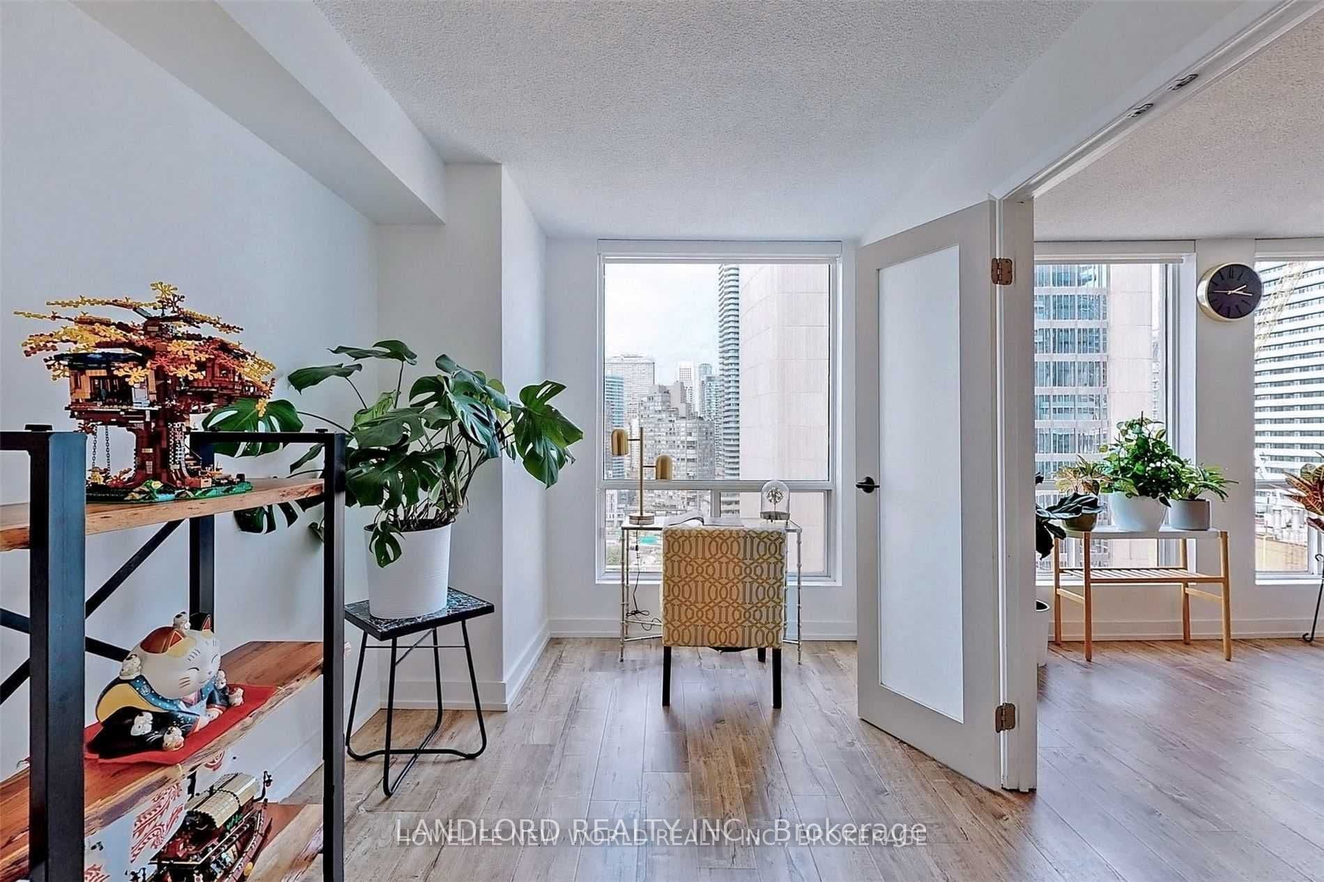 25 Grenville St - 2208 - Photo 6