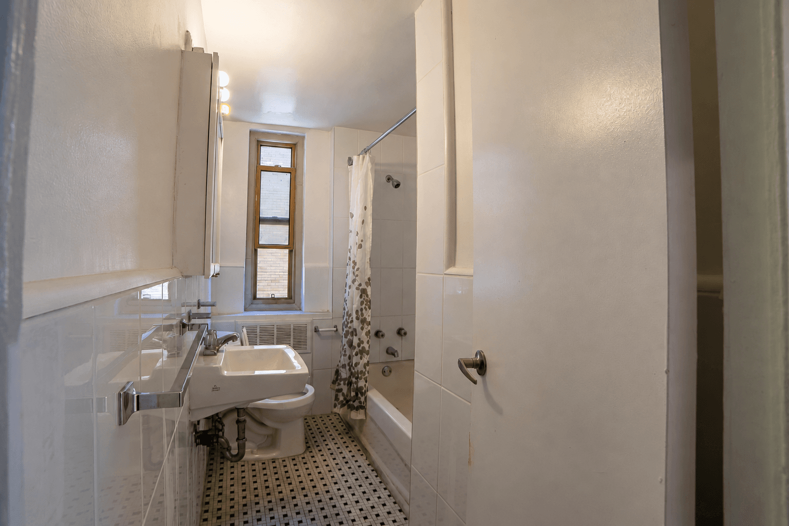 320 - Lakeshore Blvd W - Photo 11