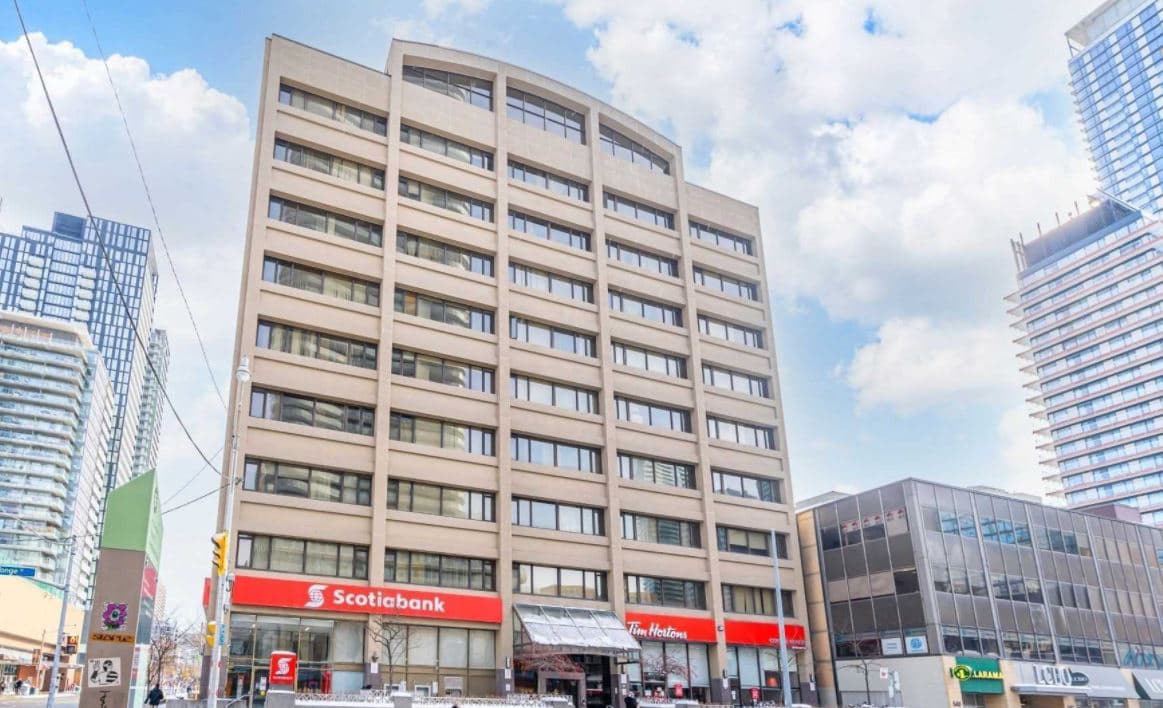 555 Yonge St - 703 - Photo 19