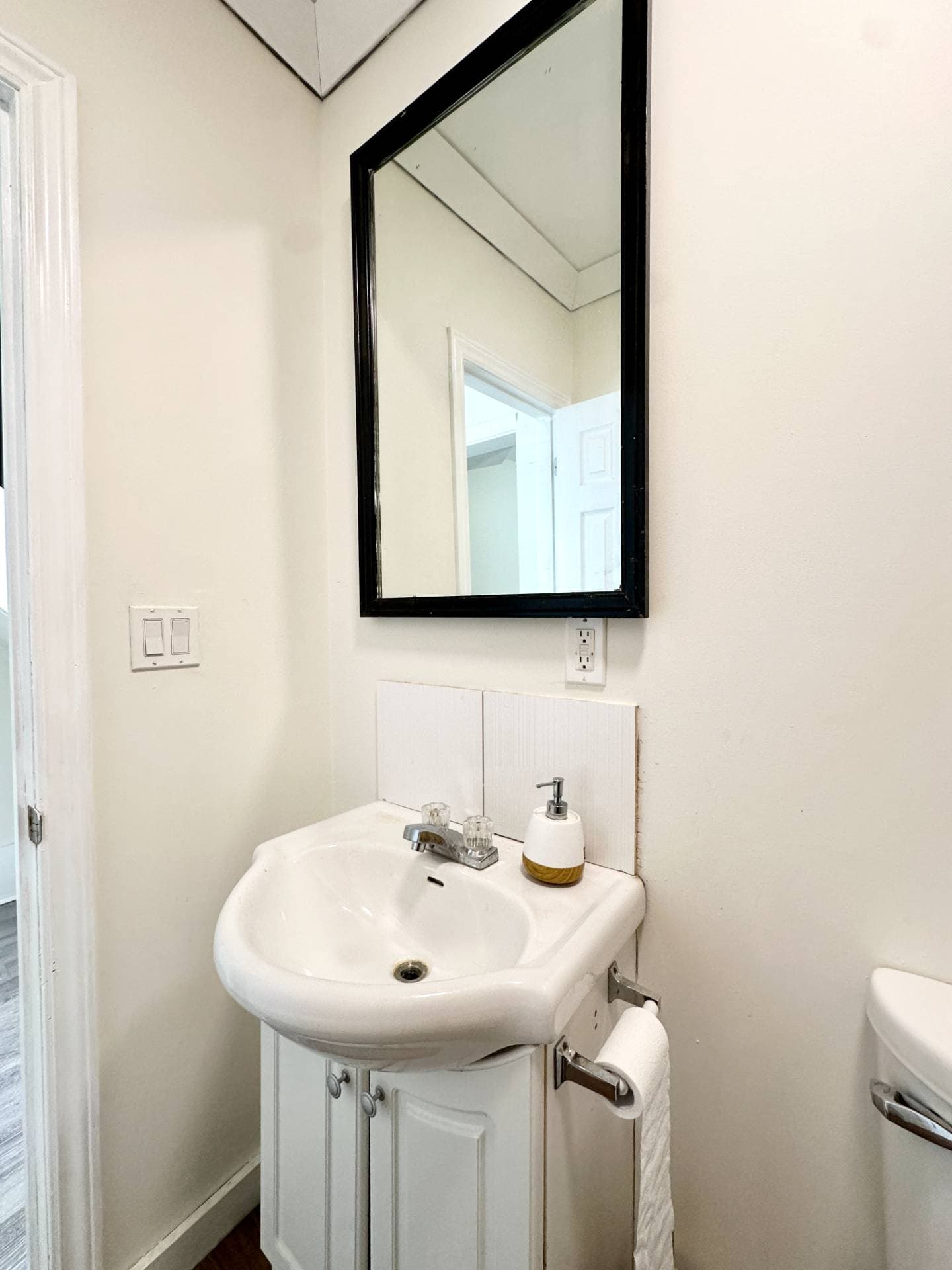 74 Adelaide St - Photo 12