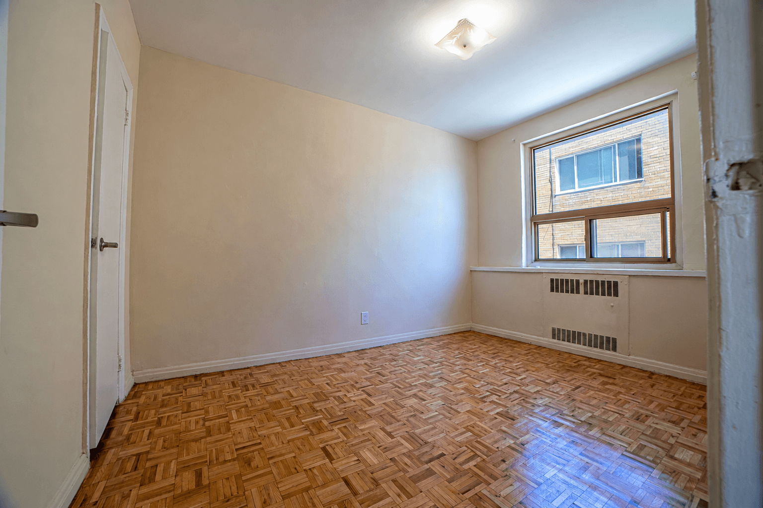 320 - Lakeshore Blvd W - Photo 5
