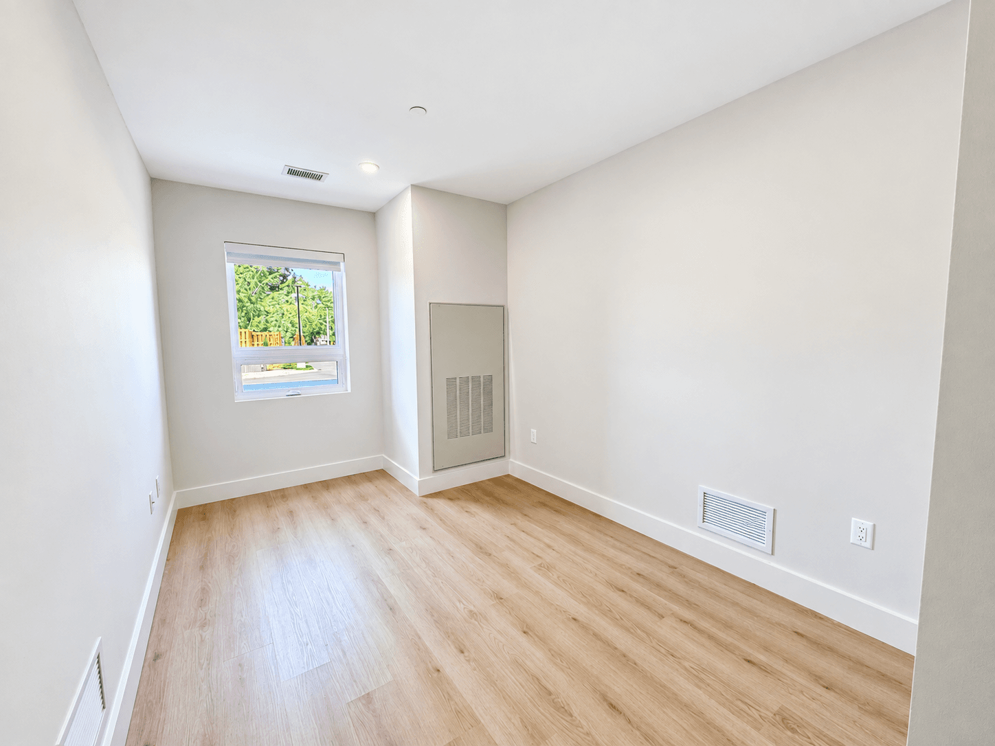 8 Hutt Lane - Accessible - Photo 12