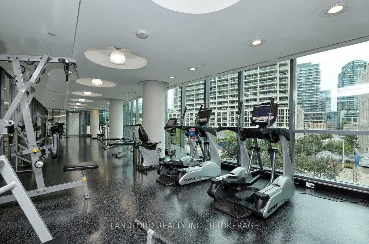 215 Fort York Blvd - 1910 - Photo 17