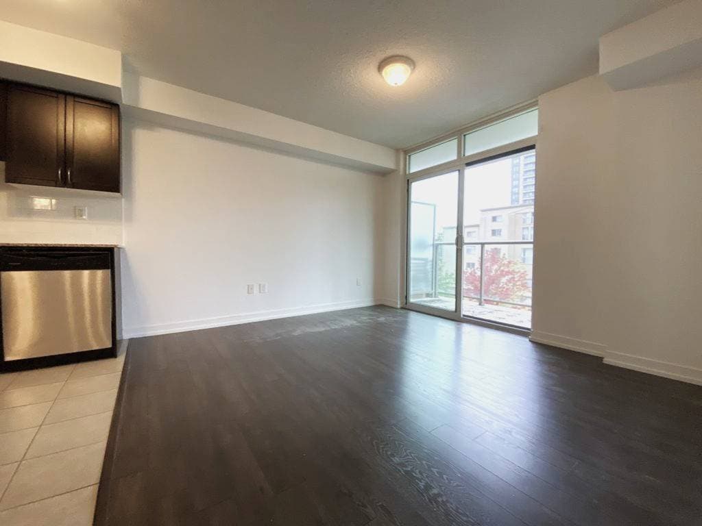 816 Lansdowne Ave - 306 - Photo 4