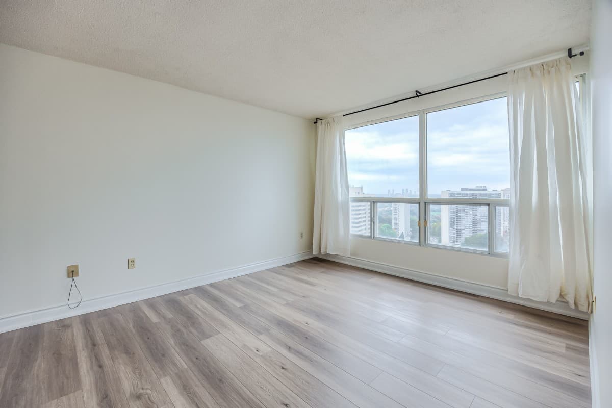 5 Concorde Place -2504 - Photo 11