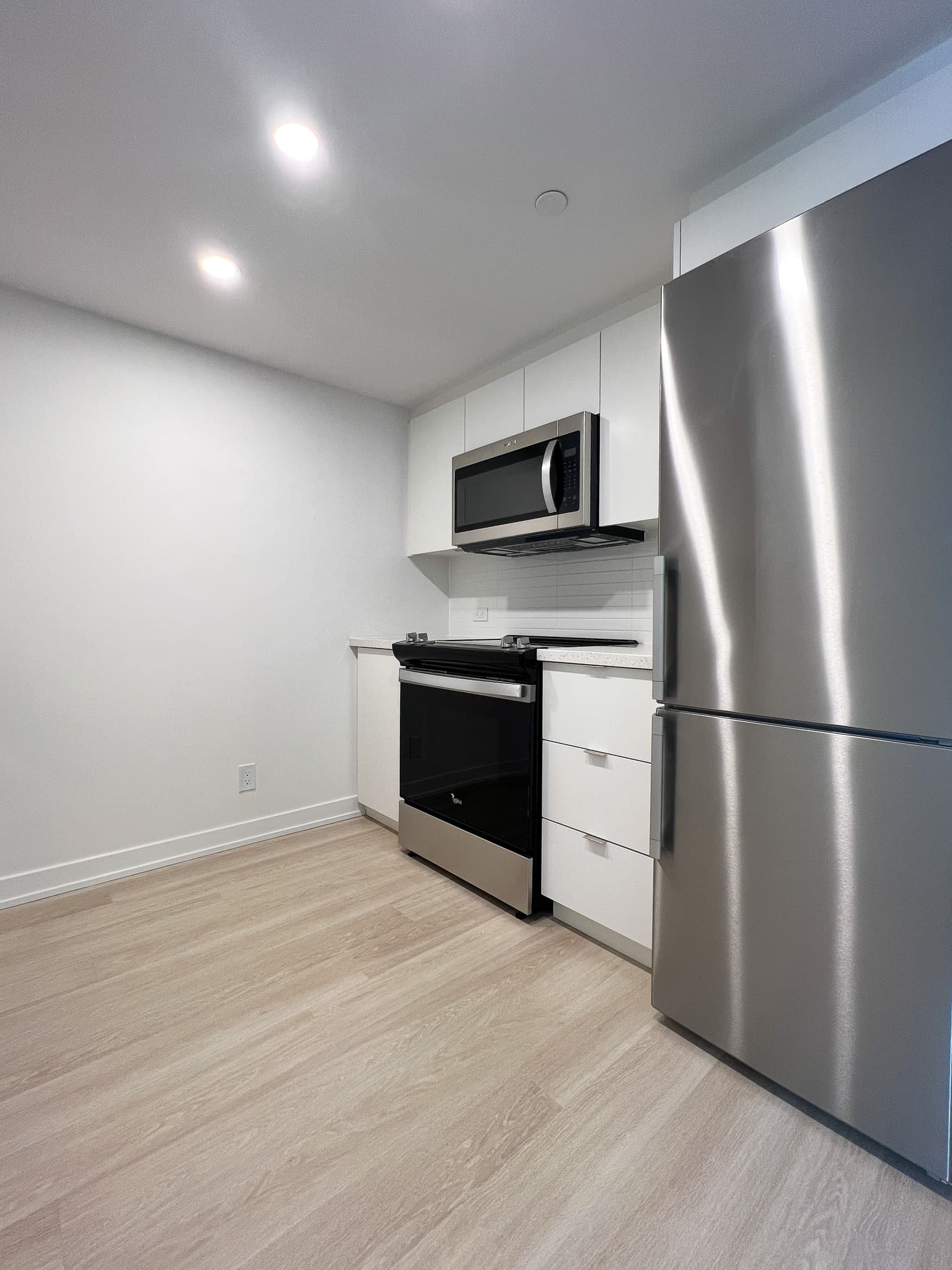 30 Tretti Way 407 Toronto ON M3H 0E3 - Photo 3