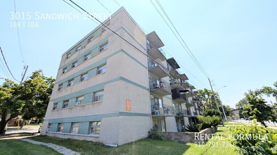 3015 Sandwich St - Photo 11