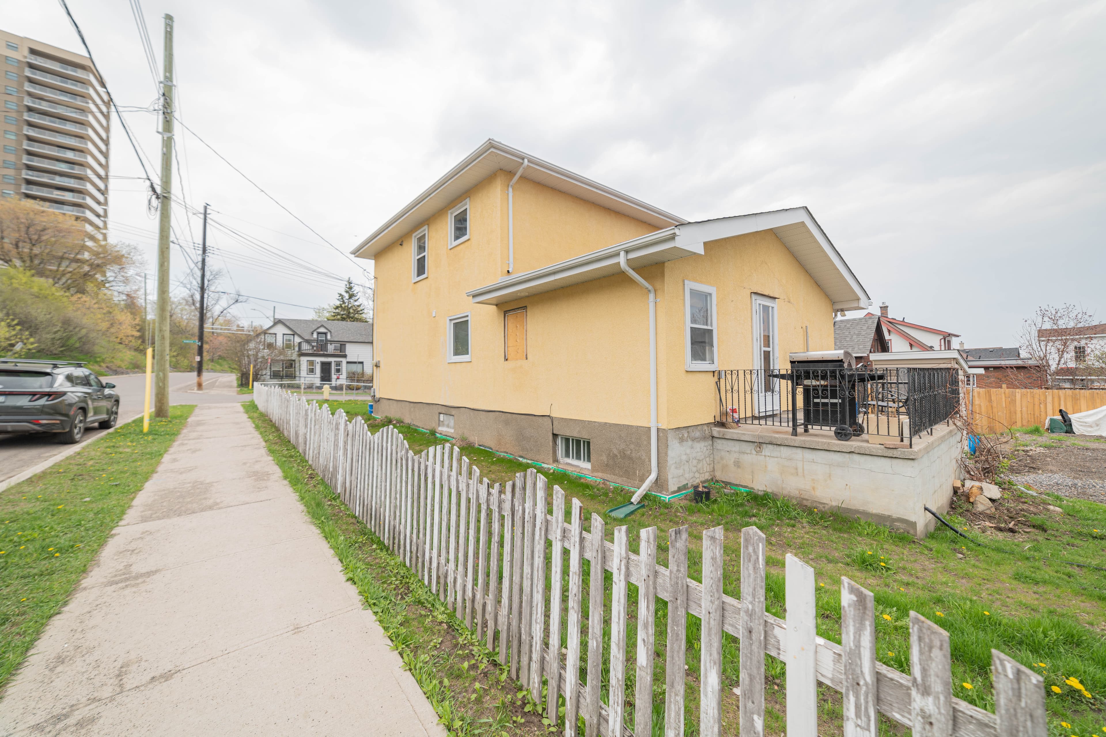 Unit 1- 371 Ambrose St
