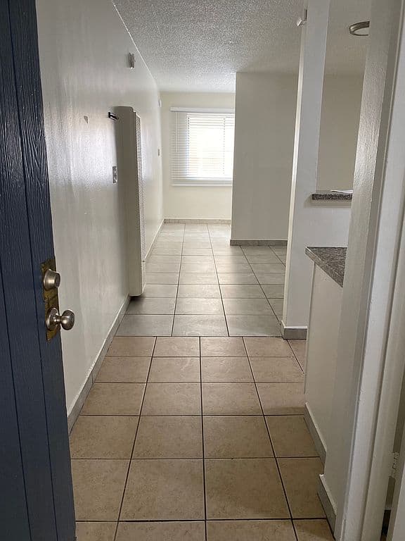 15831 Vanowen 1 BD 1 BA JR - Photo 1