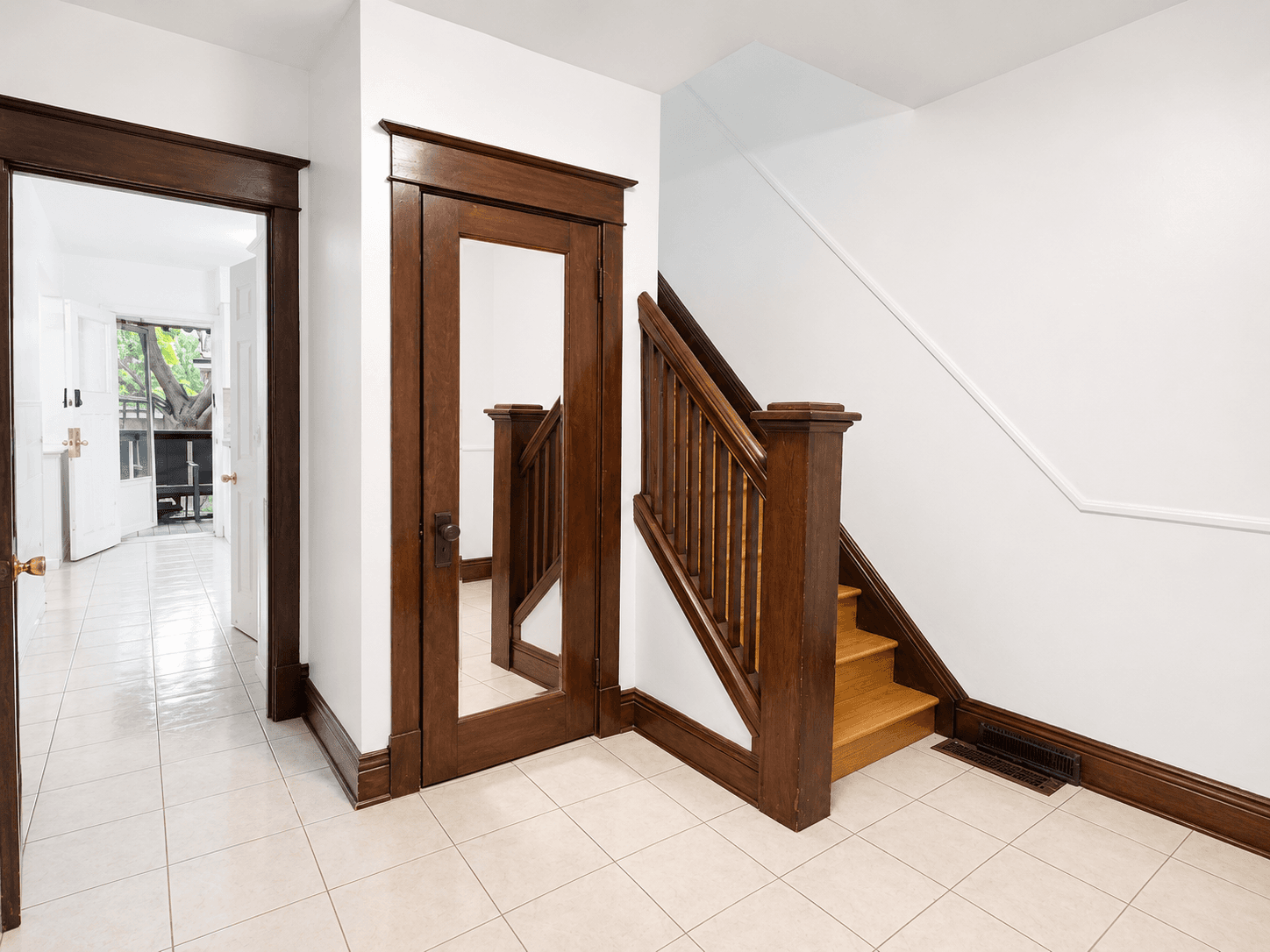 272 Stinson Crescent - Unit 1 - Photo 4