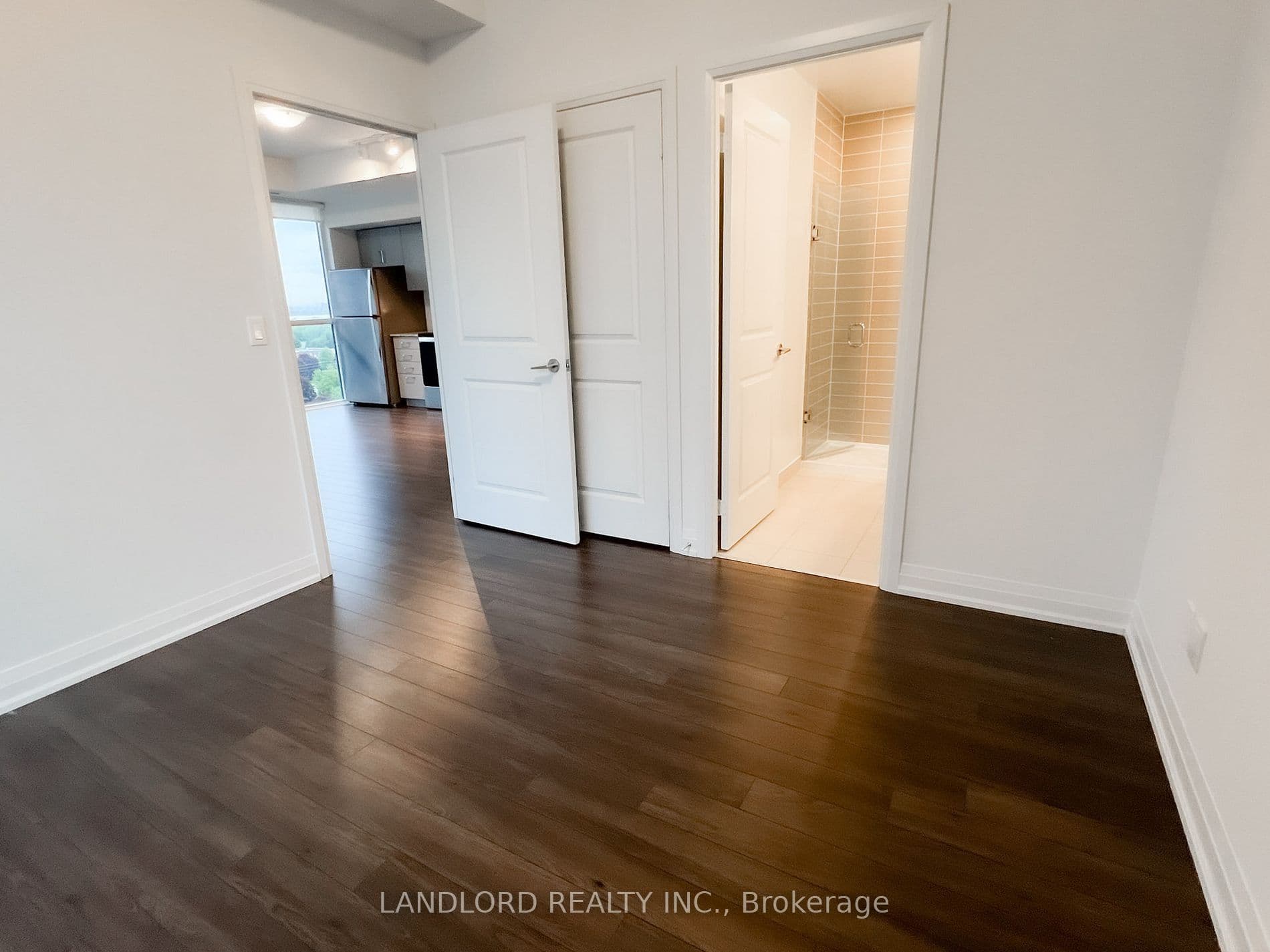 10 Meadowglen Place -1202 - Photo 11