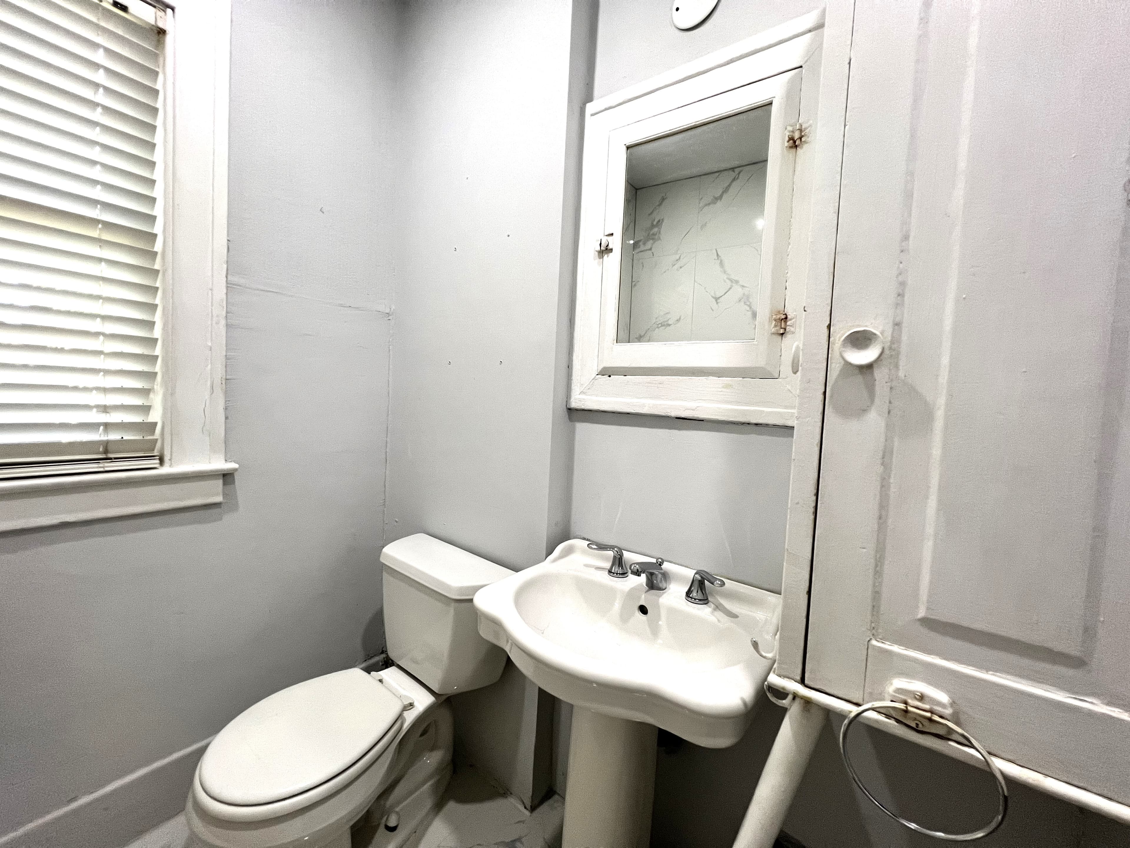 120 McEwan - Main Floor Unit - Photo 9