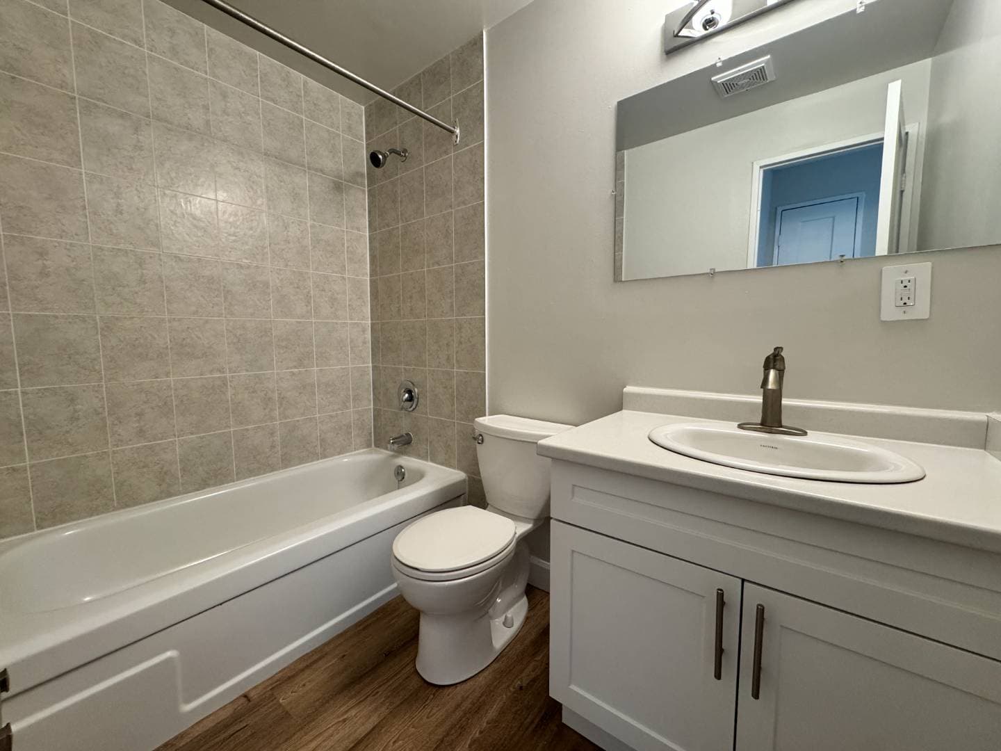 1 bedroom - 455 Sandys St Chatham ON N7L 4H2 - Photo 8